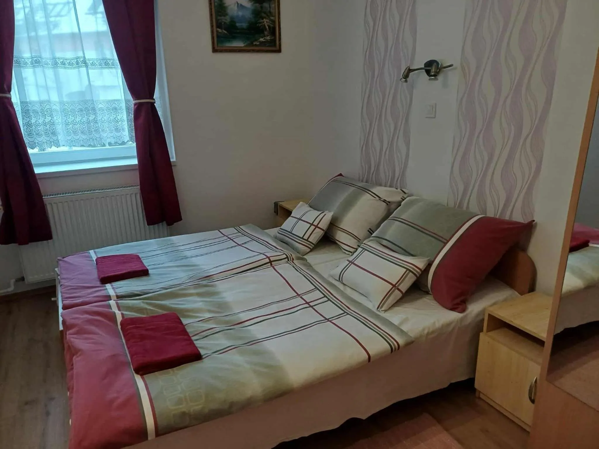 Bed in Fehér Hajó Panzió Győr