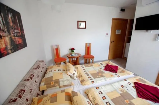 Bed in Fehér Hajó Panzió Győr