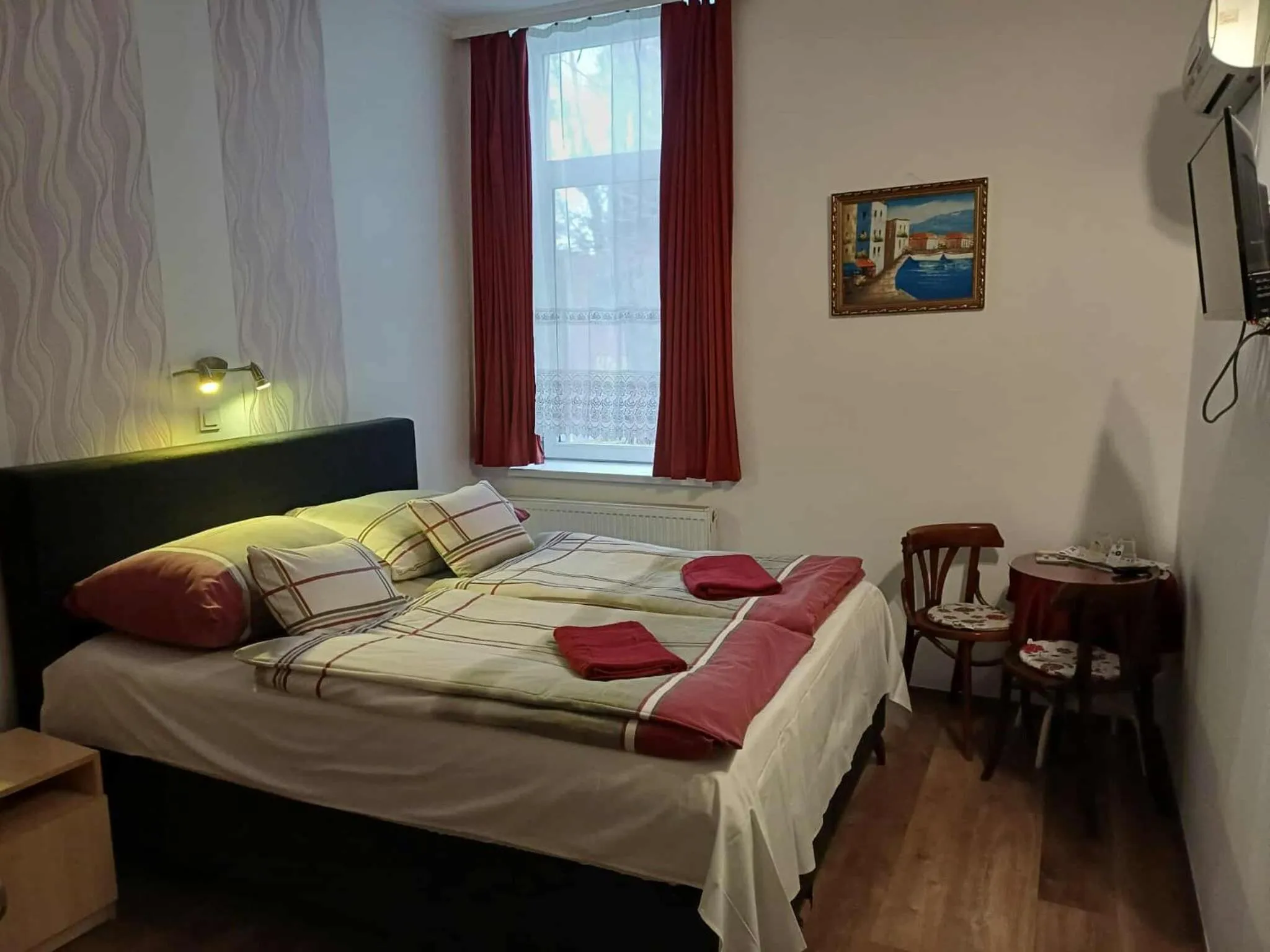 Bed in Fehér Hajó Panzió Győr