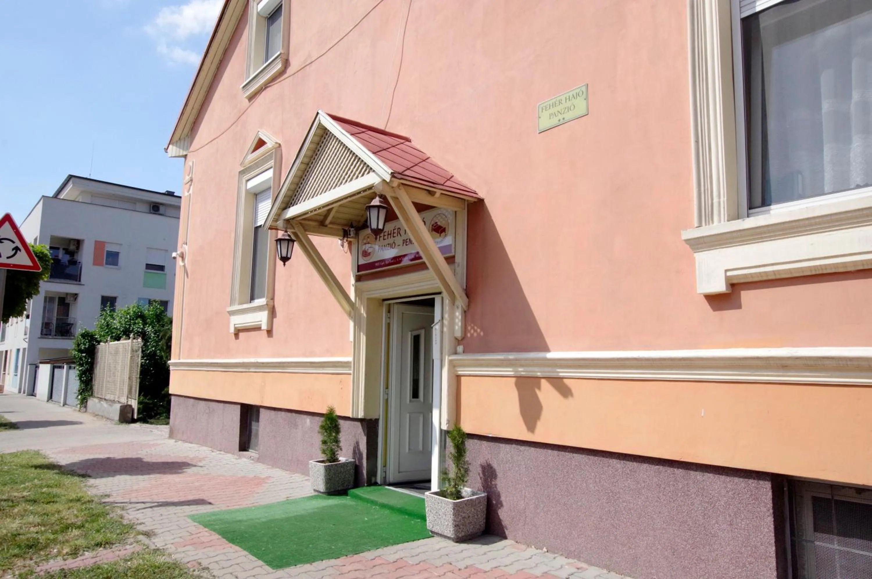 Fehér Hajó Panzió Győr