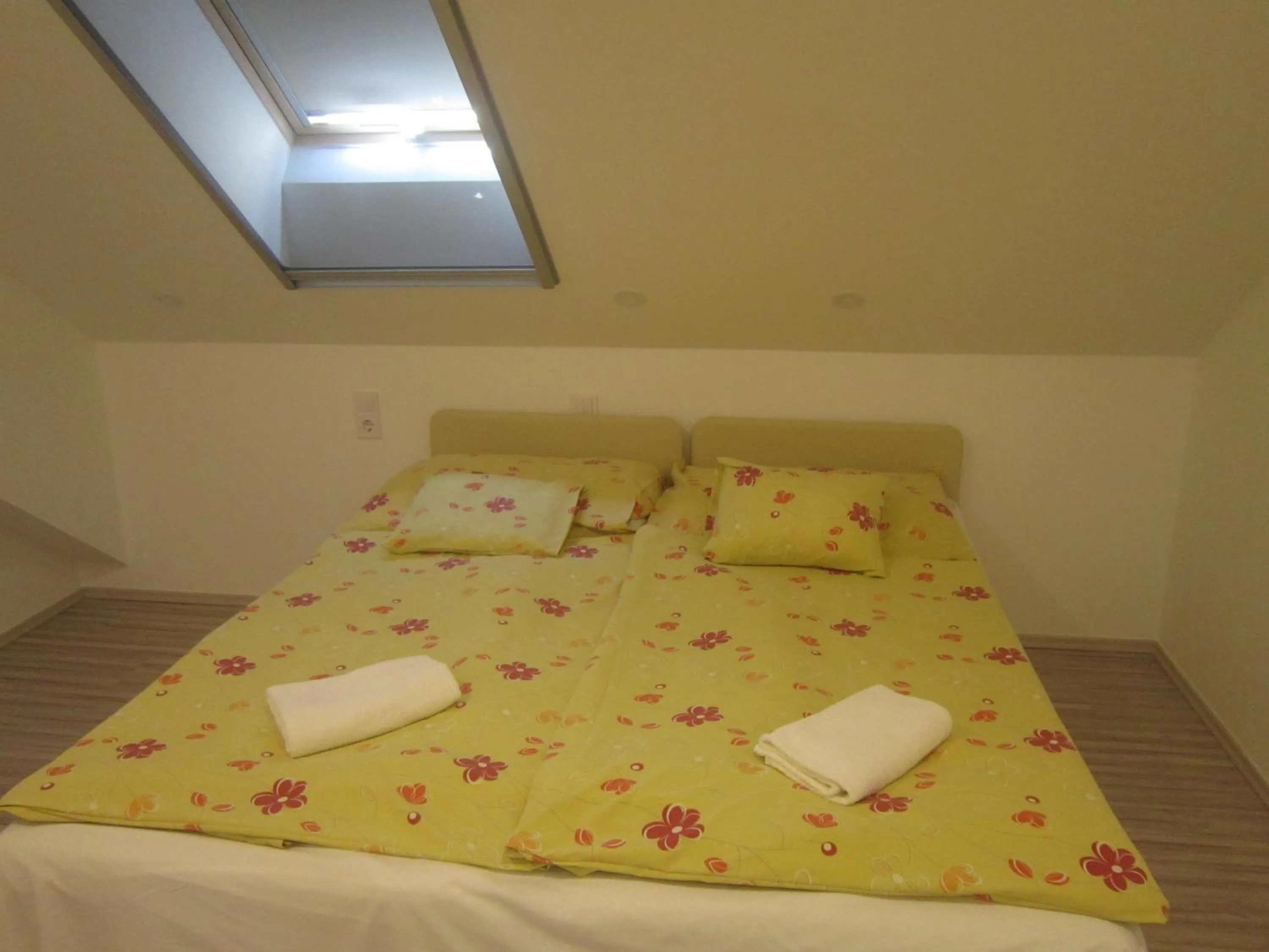 Bed in Fehér Hajó Panzió Győr