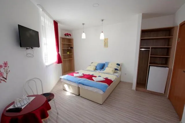 Bed in Fehér Hajó Panzió Győr