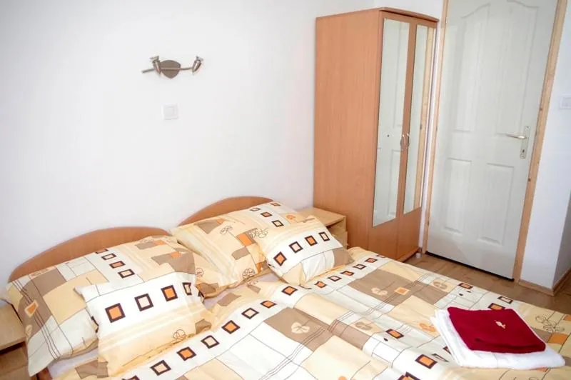 Bed in Fehér Hajó Panzió Győr