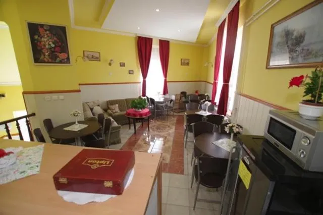 Fehér Hajó Panzió Győr