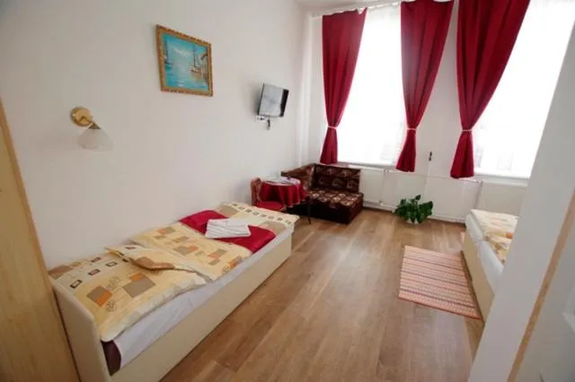 Bed in Fehér Hajó Panzió Győr