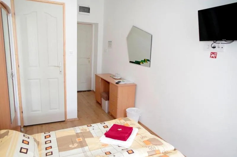Bed in Fehér Hajó Panzió Győr