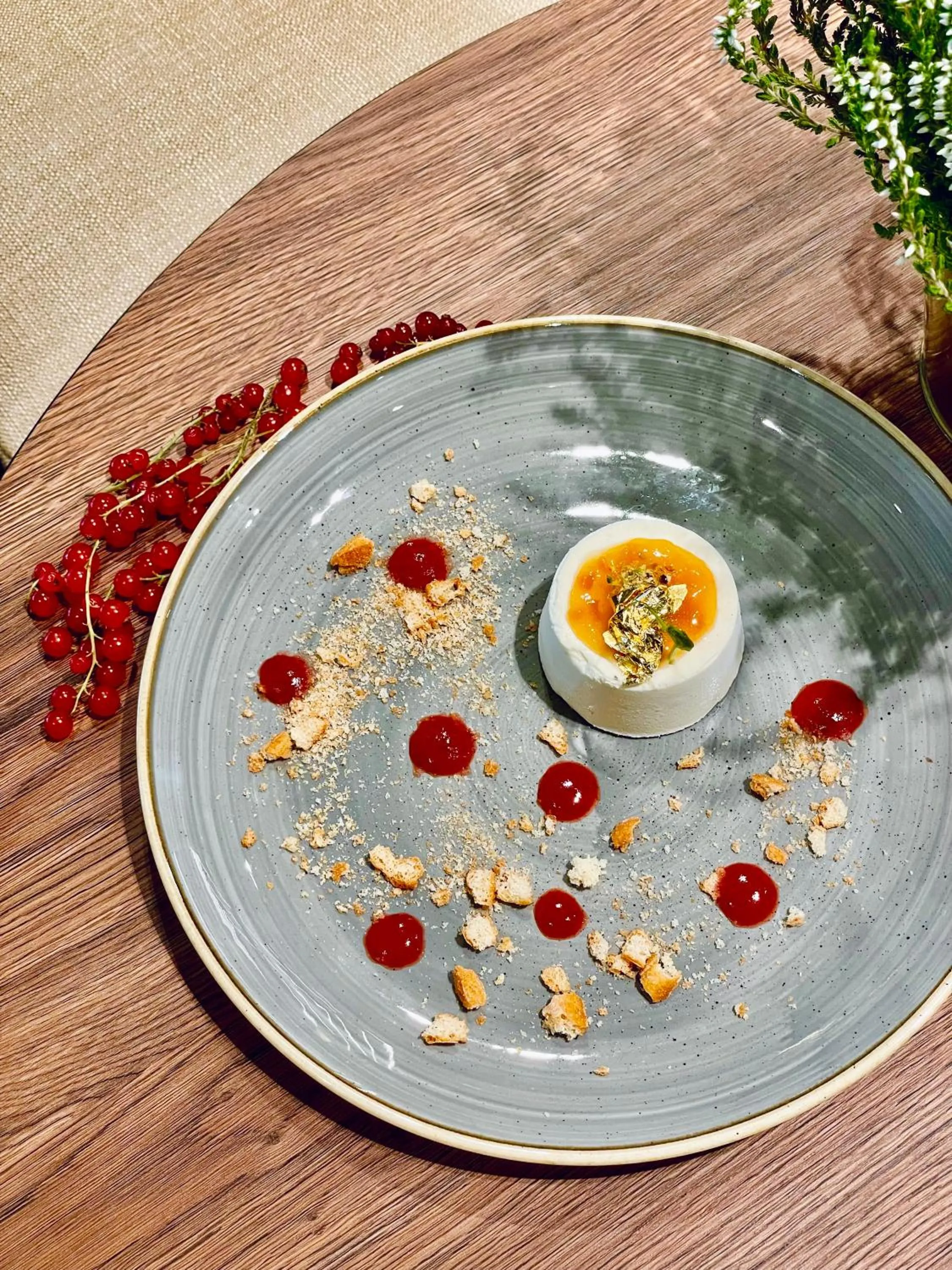 Restaurant/places to eat in Arche Hotel Krakowska