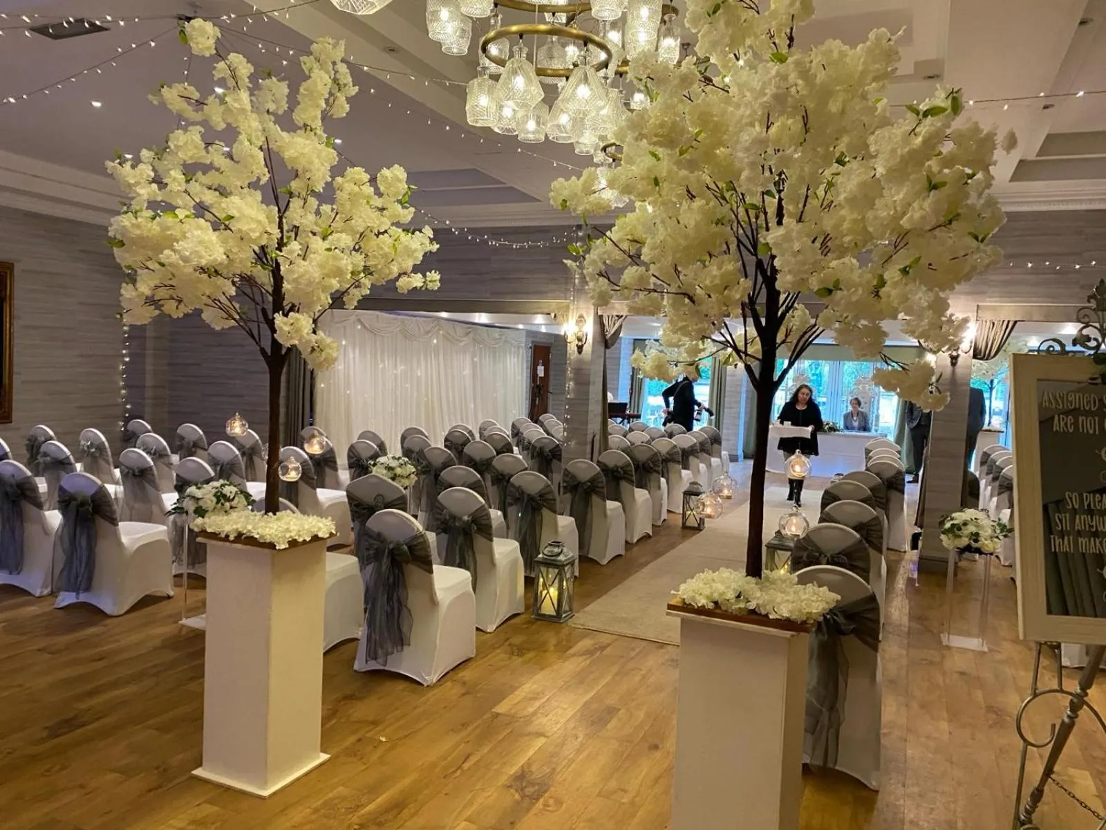 wedding in Brook Hall Hotel