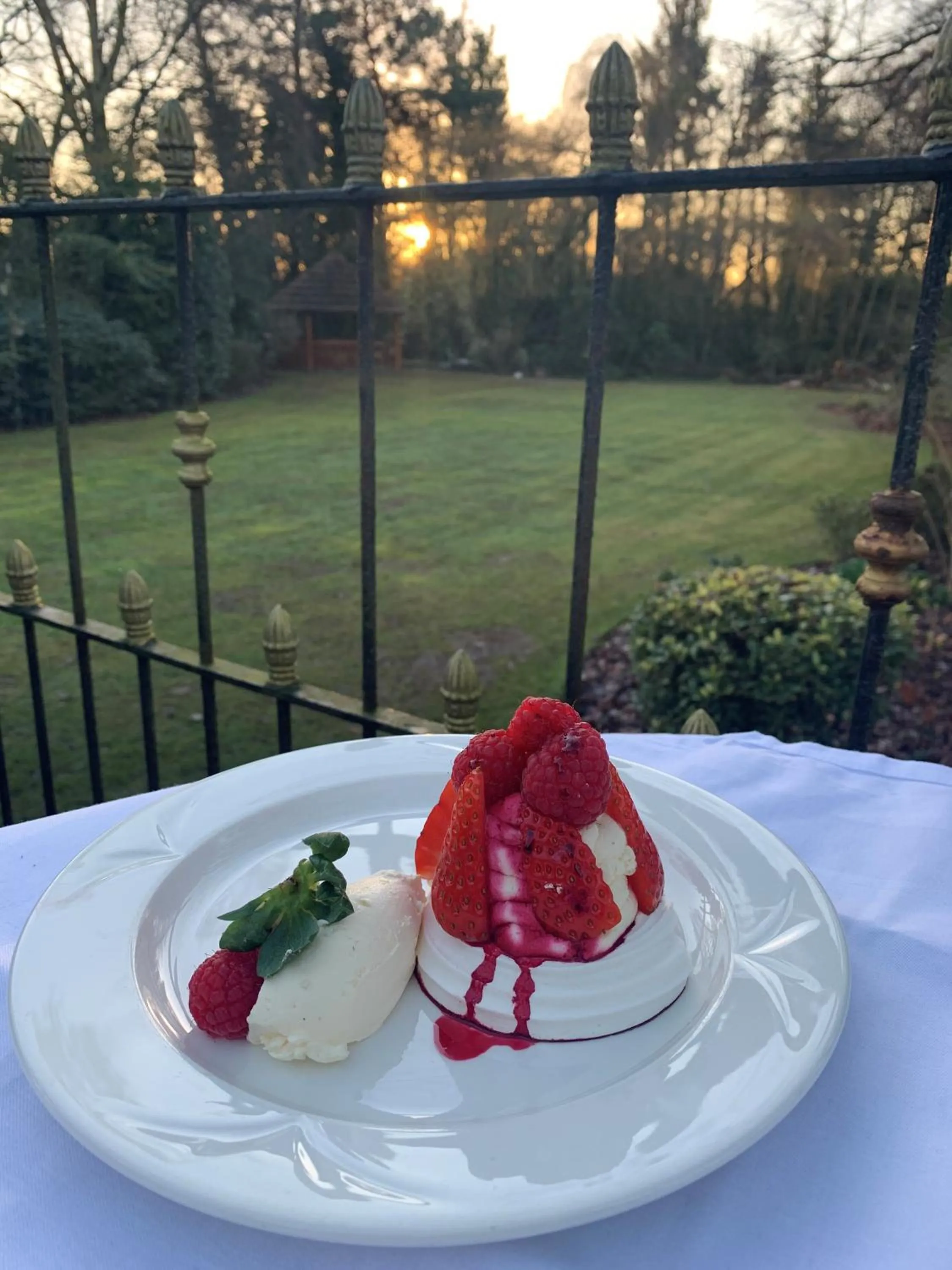 Restaurant/places to eat in Brook Hall Hotel