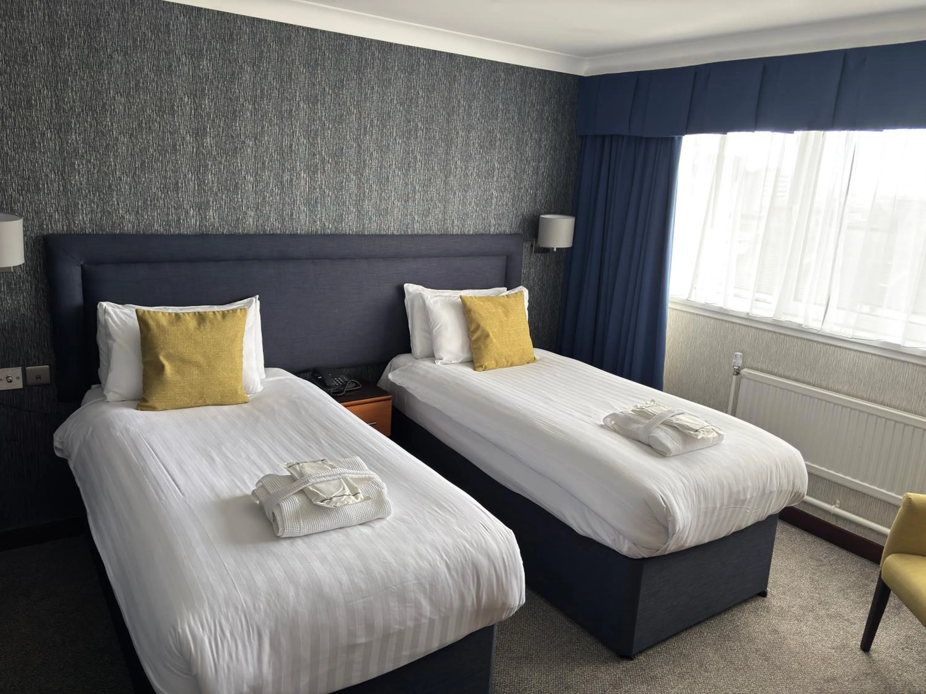 Bedroom, Bed in The Liner at Liverpool