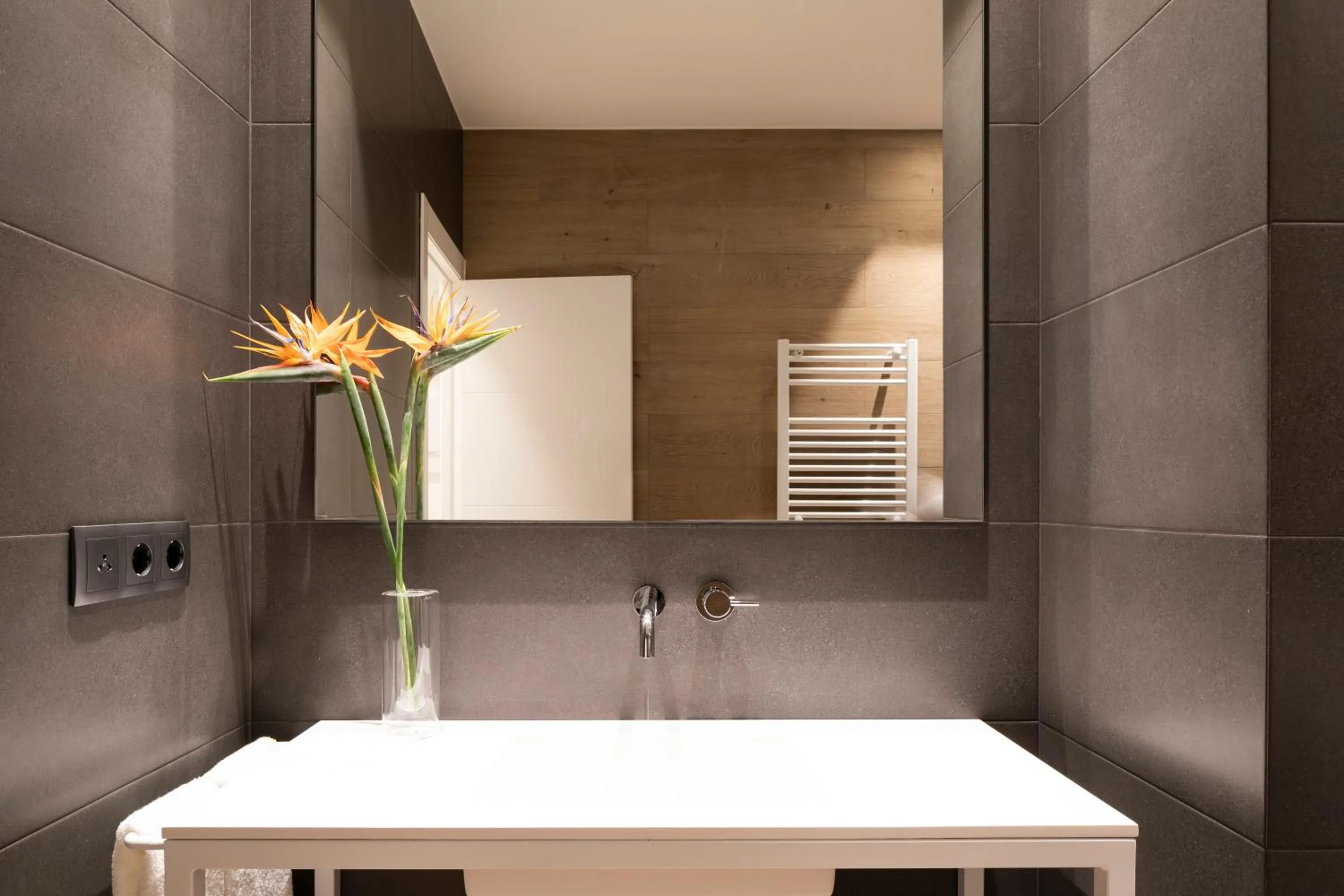 Shower in Aspasios Sagrada Familia Apartments