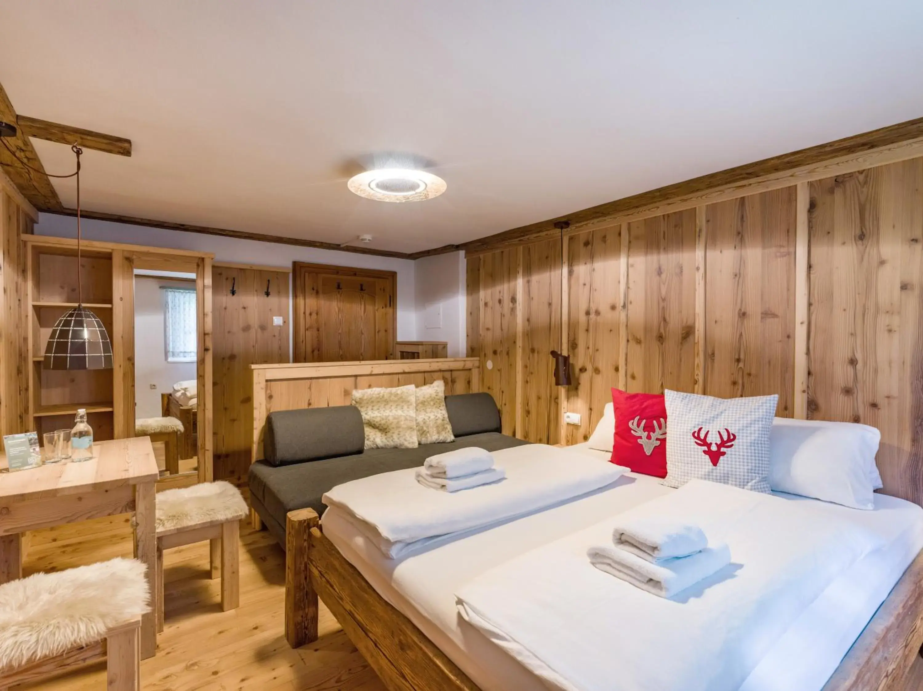 Photo of the whole room, Bed in Berg'k'hof Kaisertal - Alpine Hideaway Photo of the whole room, Bed in Berg'k'hof Kaisertal - Alpine Hideaway