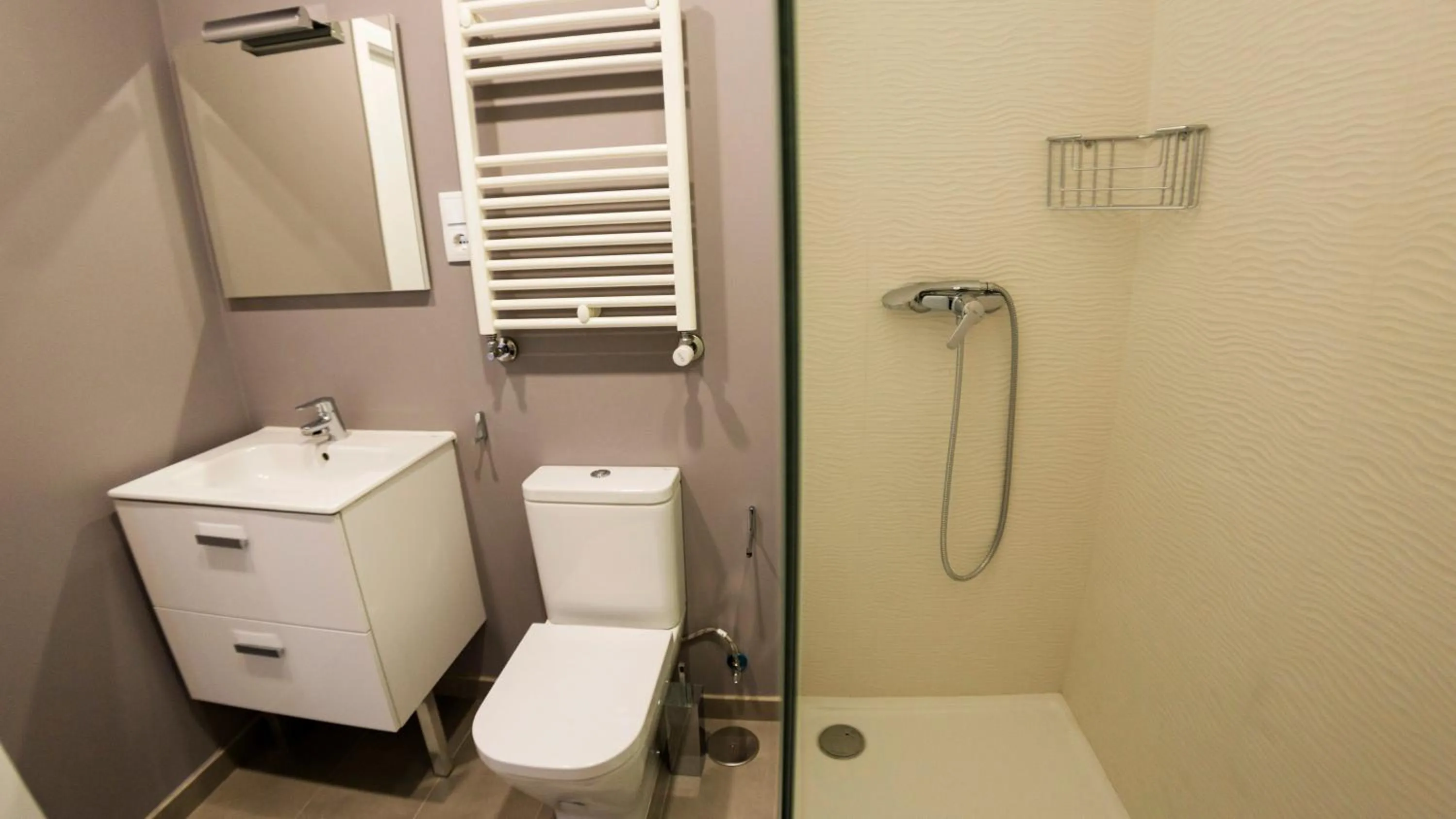 Shower, Bathroom in El Faro de Pepa by Como en Casa