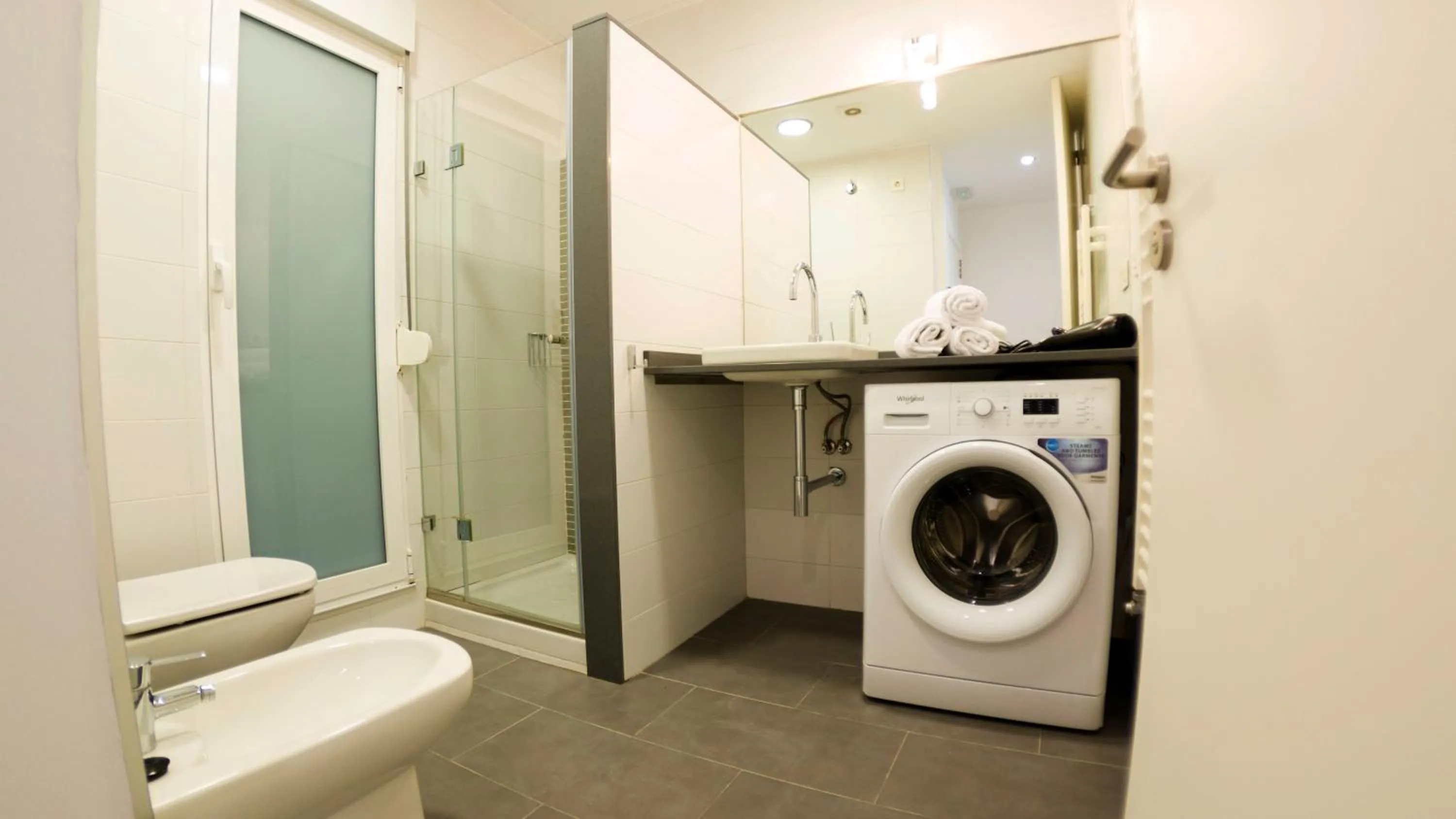 Bathroom in El Faro de Pepa by Como en Casa