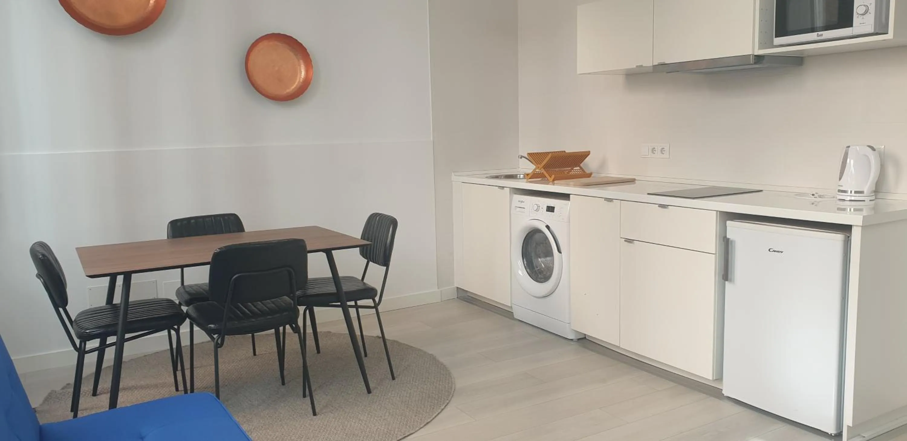 minibar, Kitchen/Kitchenette in El Faro de Pepa by Como en Casa