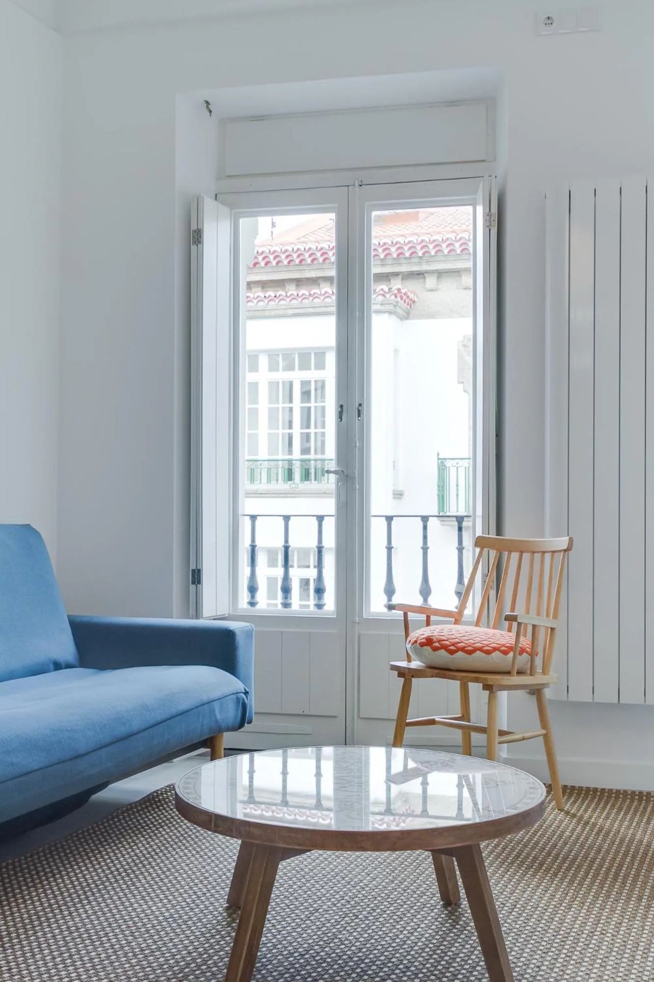 Living room, Seating Area in El Faro de Pepa by Como en Casa