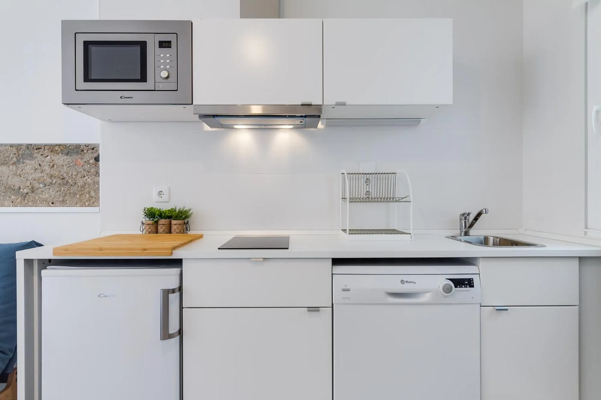 Kitchen or kitchenette, Kitchen/Kitchenette in El Faro de Pepa by Como en Casa