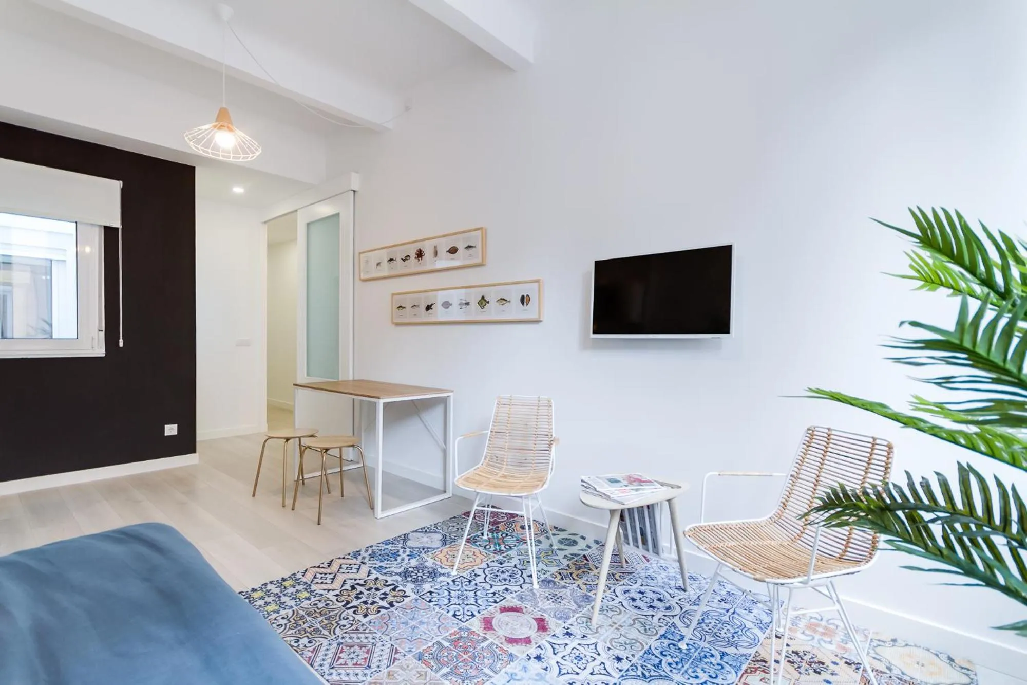 Living room, TV/Entertainment Center in El Faro de Pepa by Como en Casa