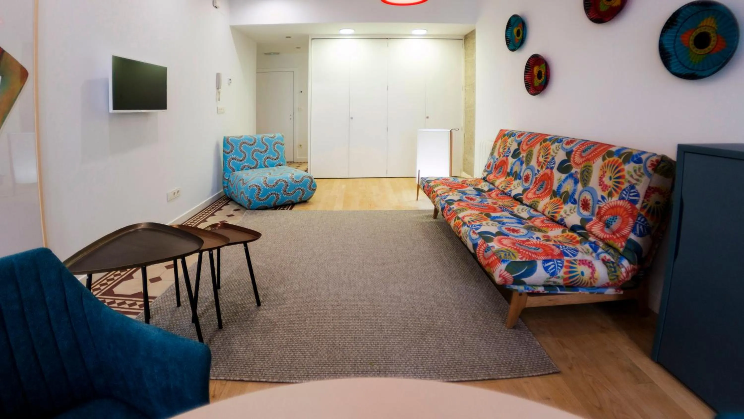 Living room, Seating Area in El Faro de Pepa by Como en Casa