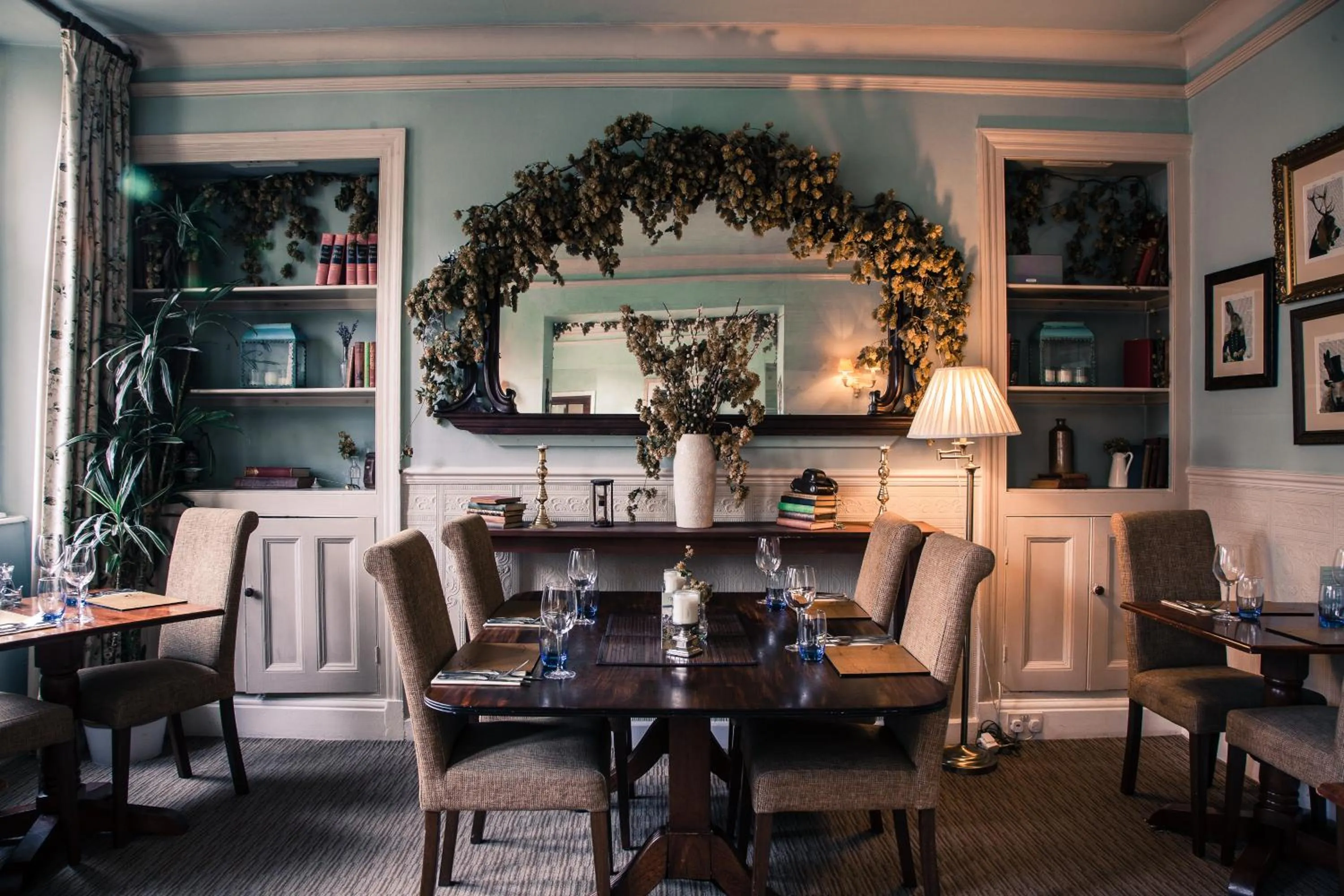 Restaurant/places to eat in The Black Swan