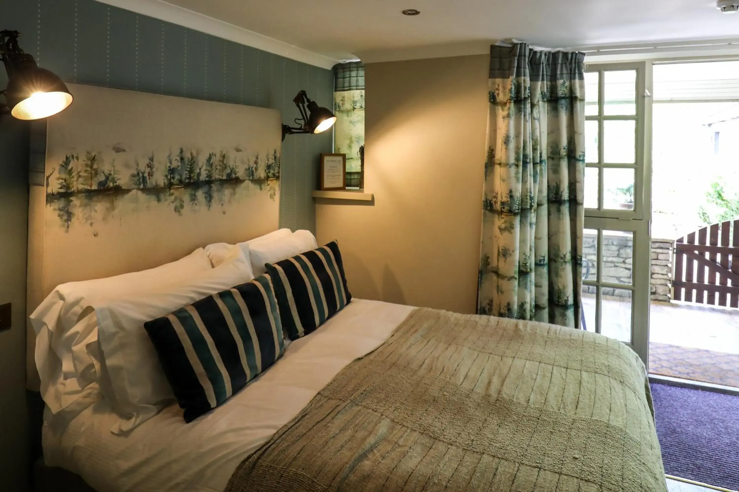 Ground Floor Annex in The Black Swan Ground Floor Annex in The Black Swan