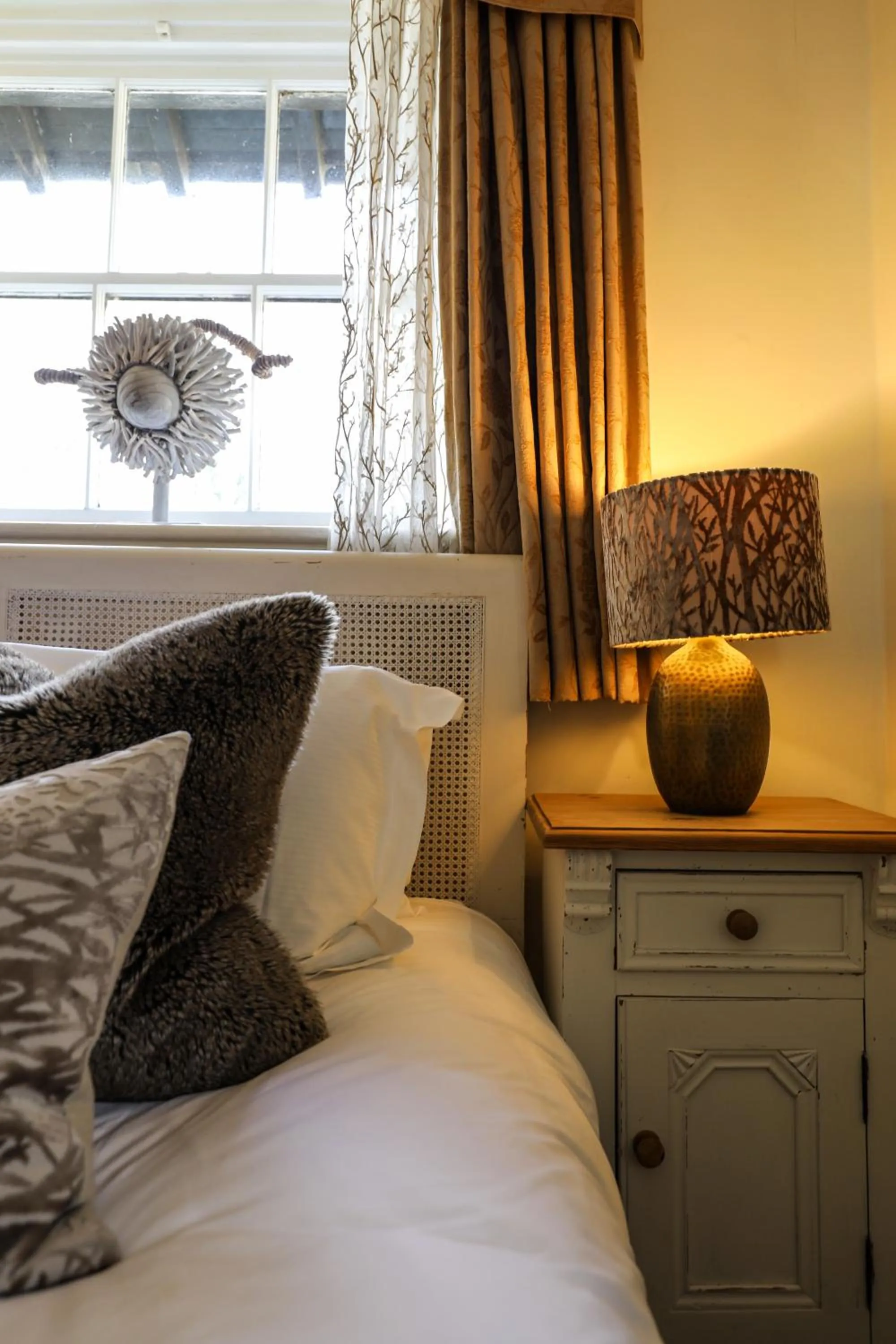 Bed in The Black Swan