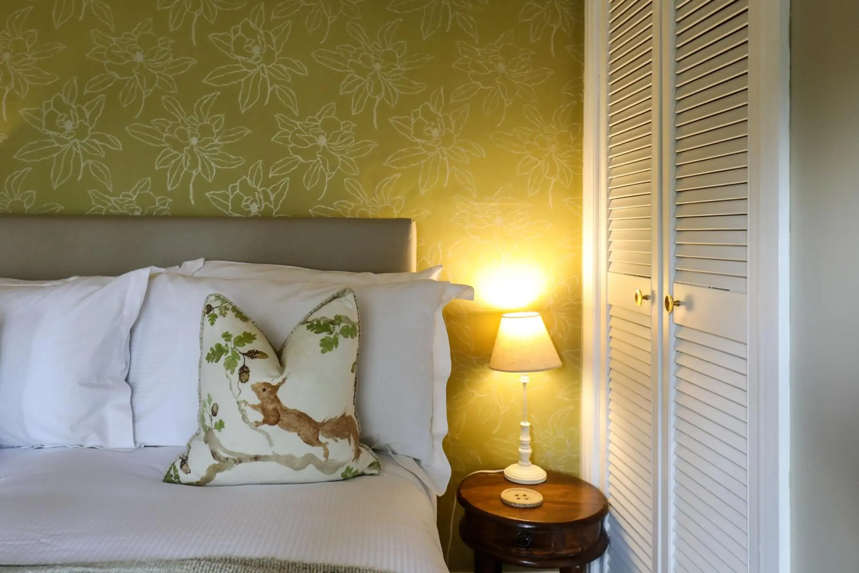 Double Room with Garden View in The Black Swan Double Room with Garden View in The Black Swan