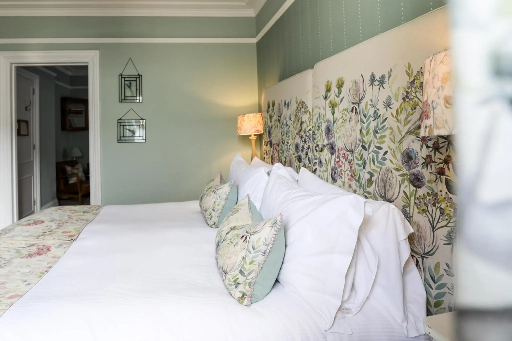 Bed in The Black Swan