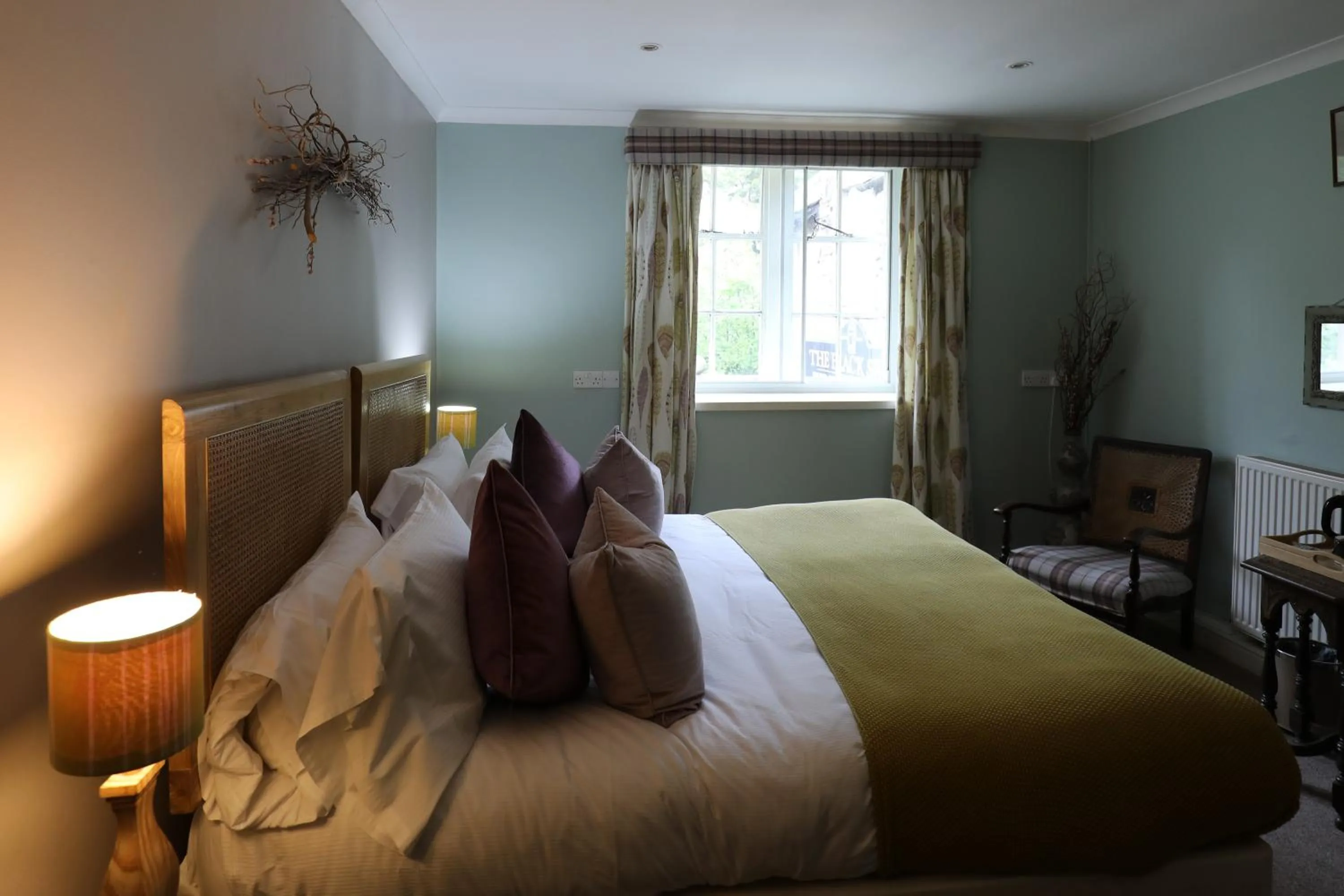 Bed in The Black Swan