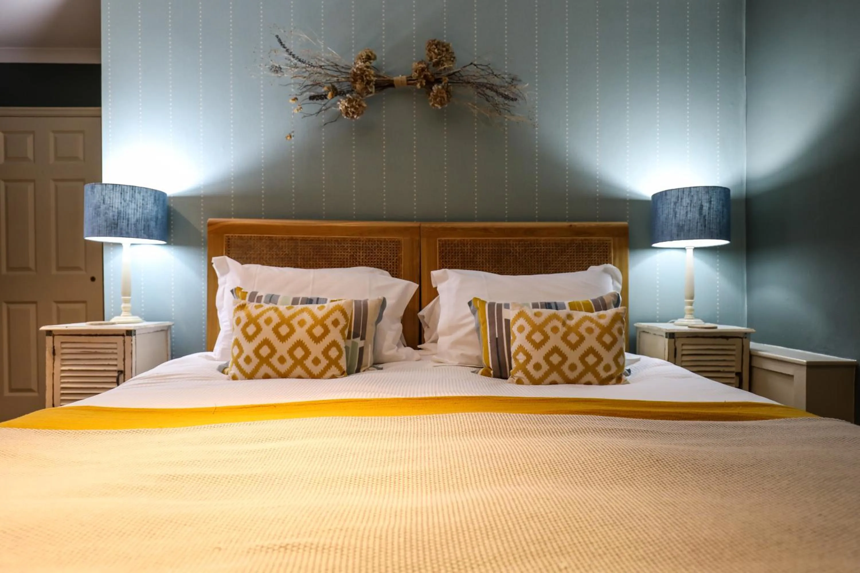 Bed in The Black Swan