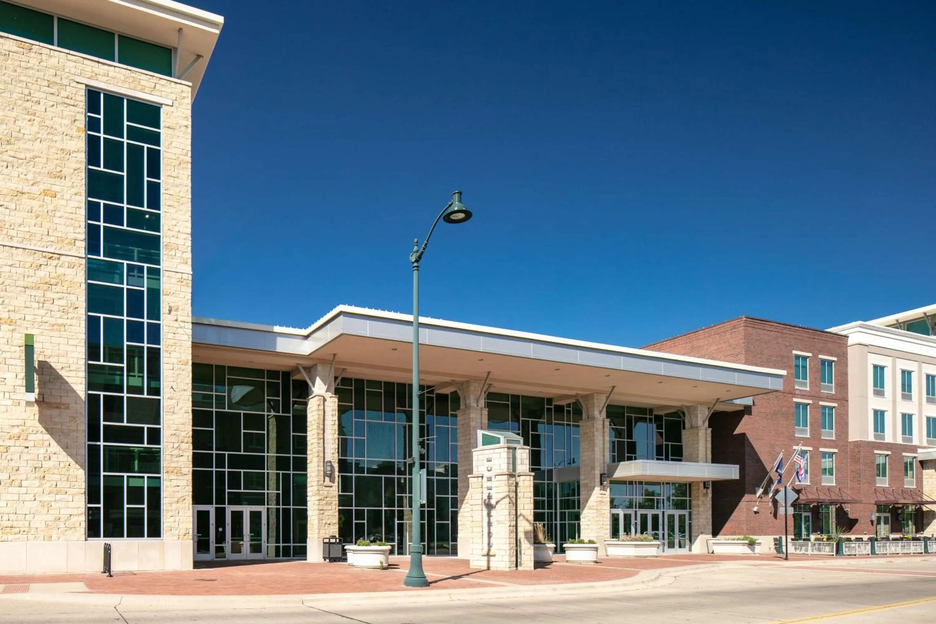 Property building in Hilton Garden Inn Manhattan Kansas