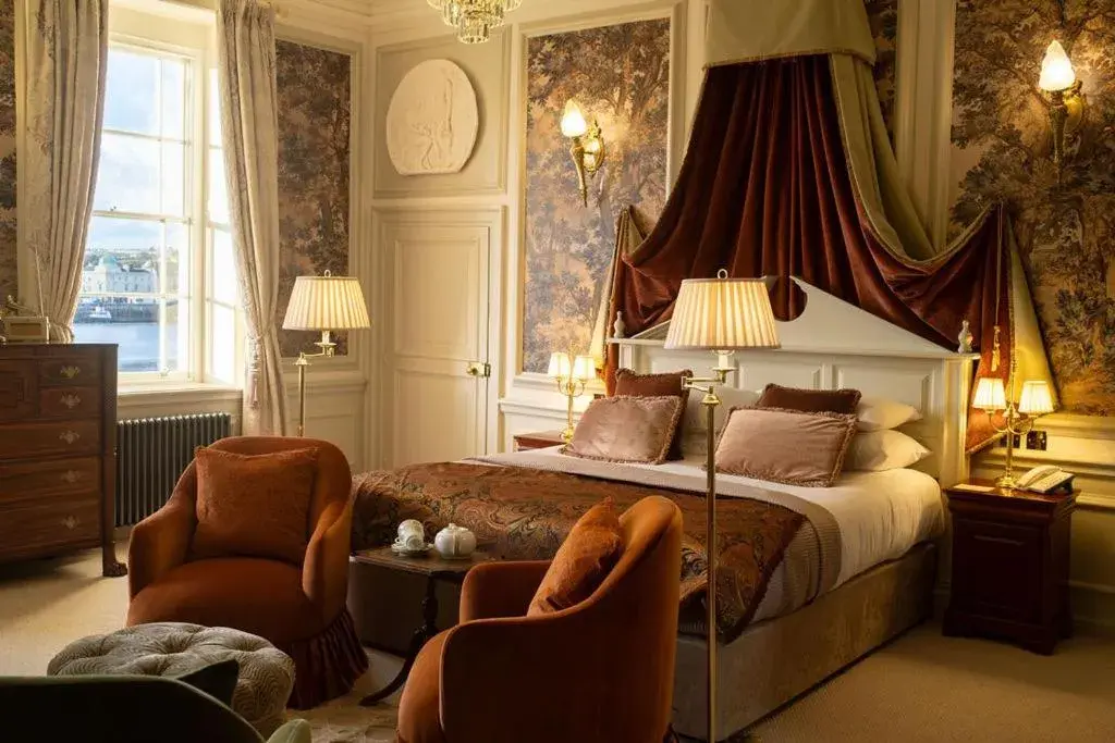 Bed in The Royal Hotel Bed in The Royal Hotel