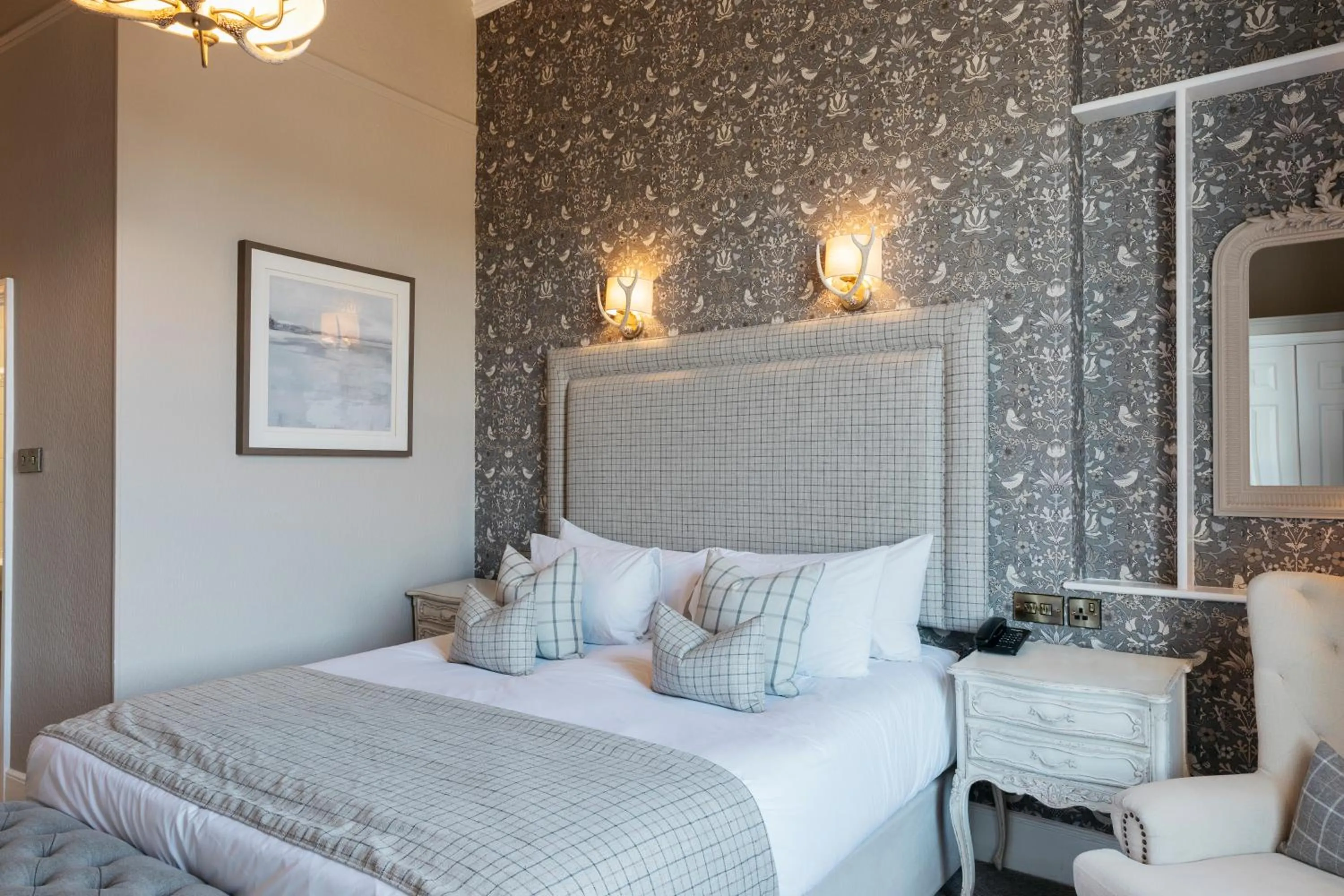 Bed in The Royal Hotel