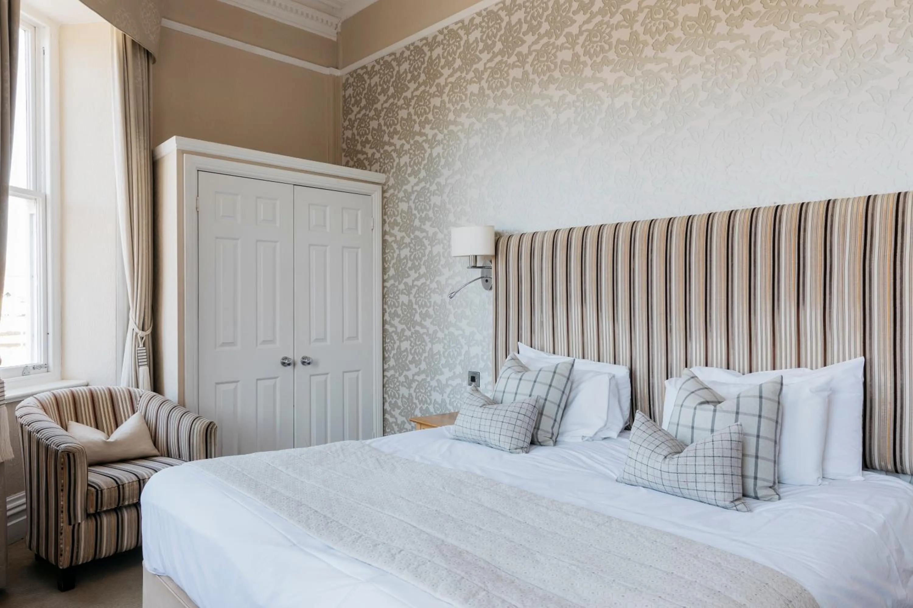 Bed in The Royal Hotel