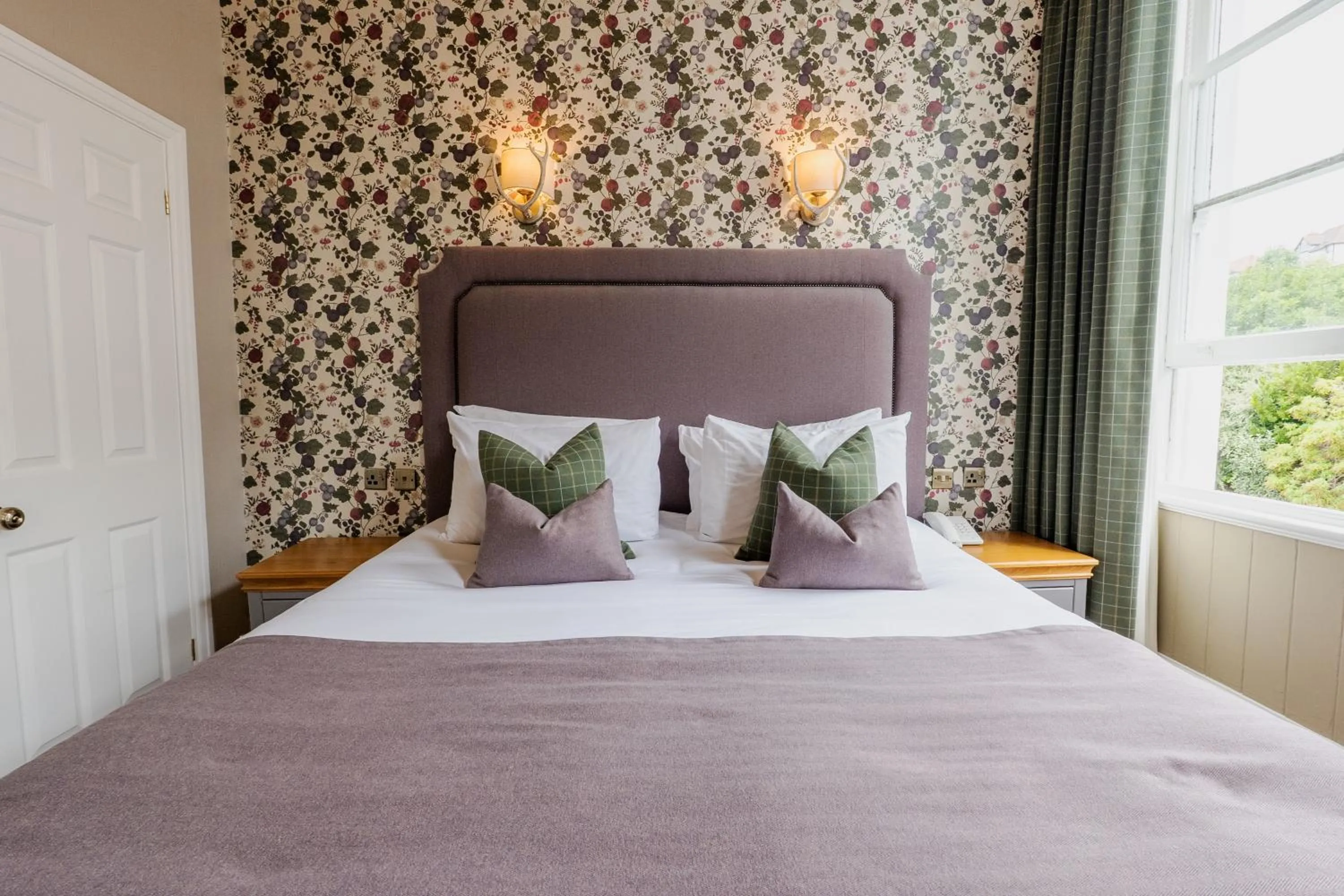 Bed in The Royal Hotel