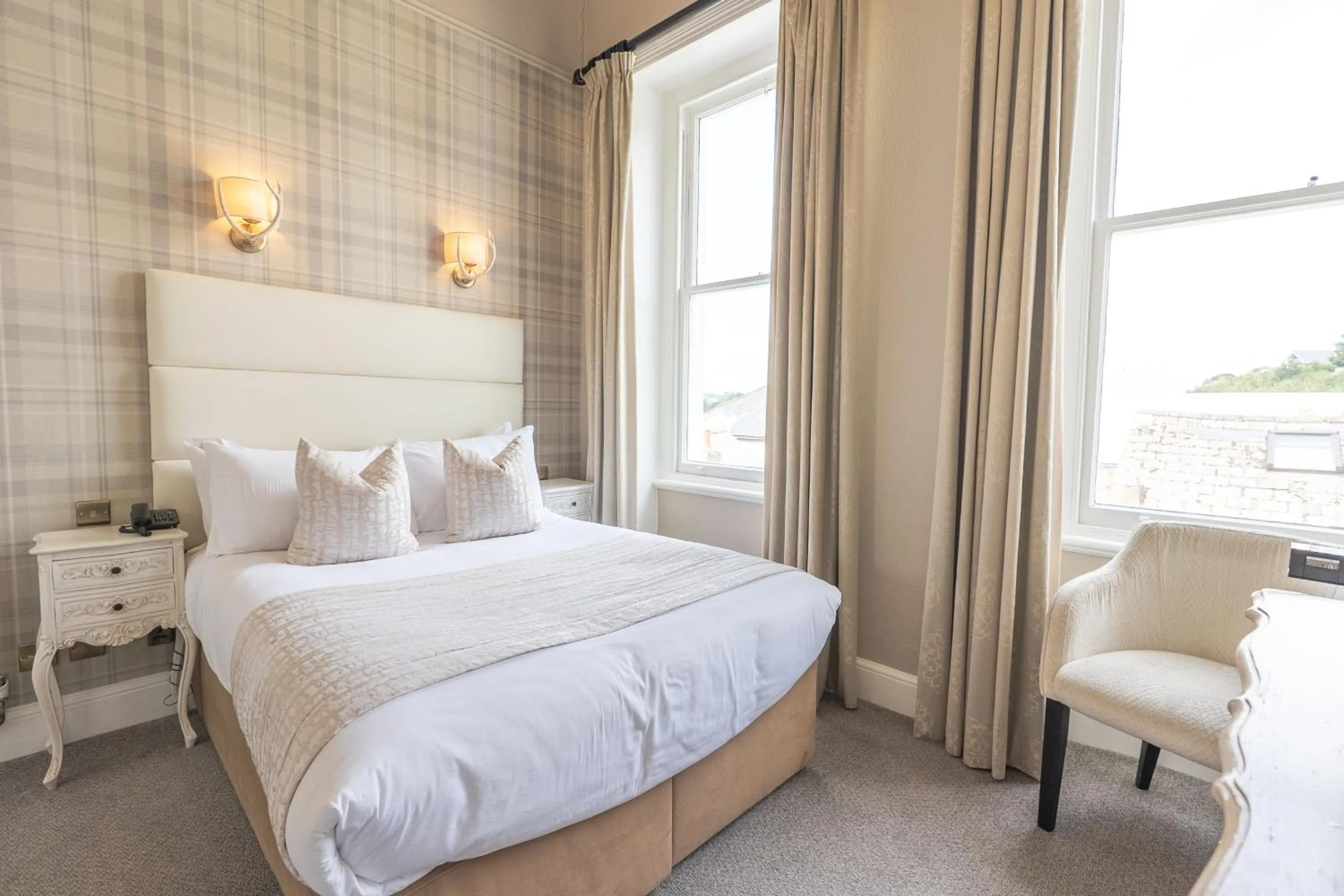 Bed in The Royal Hotel