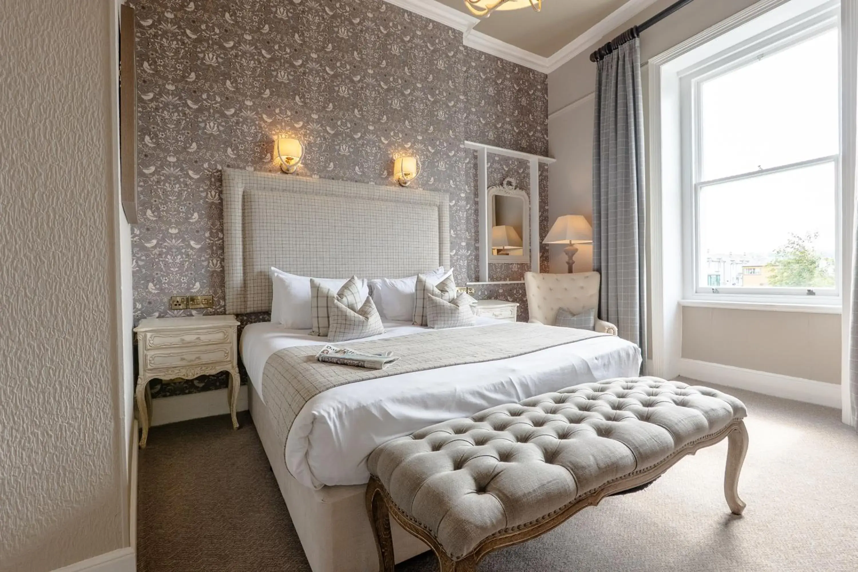 Bed in The Royal Hotel Bed in The Royal Hotel