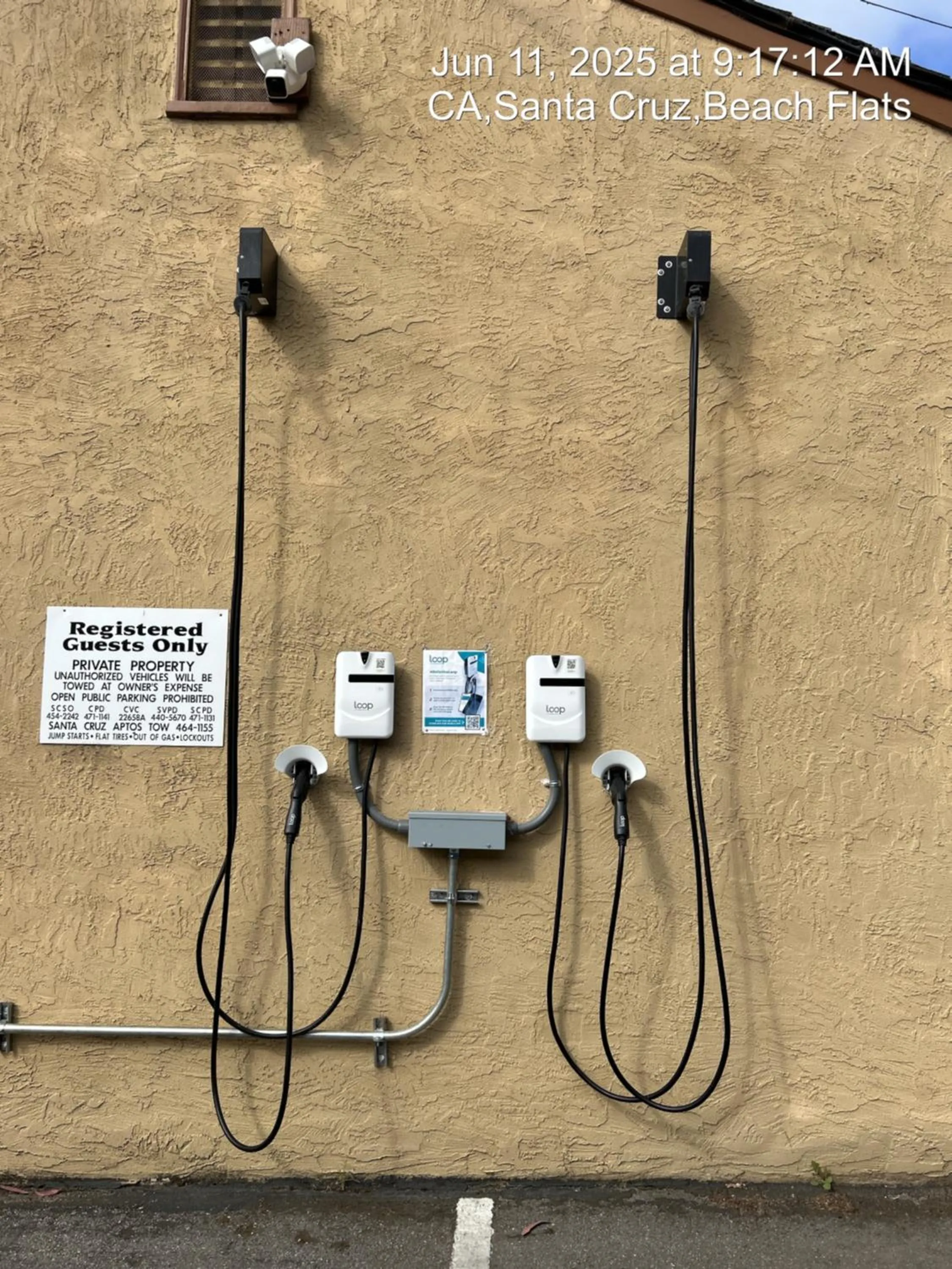 Property building in Howard Johnson by Wyndham Santa Cruz