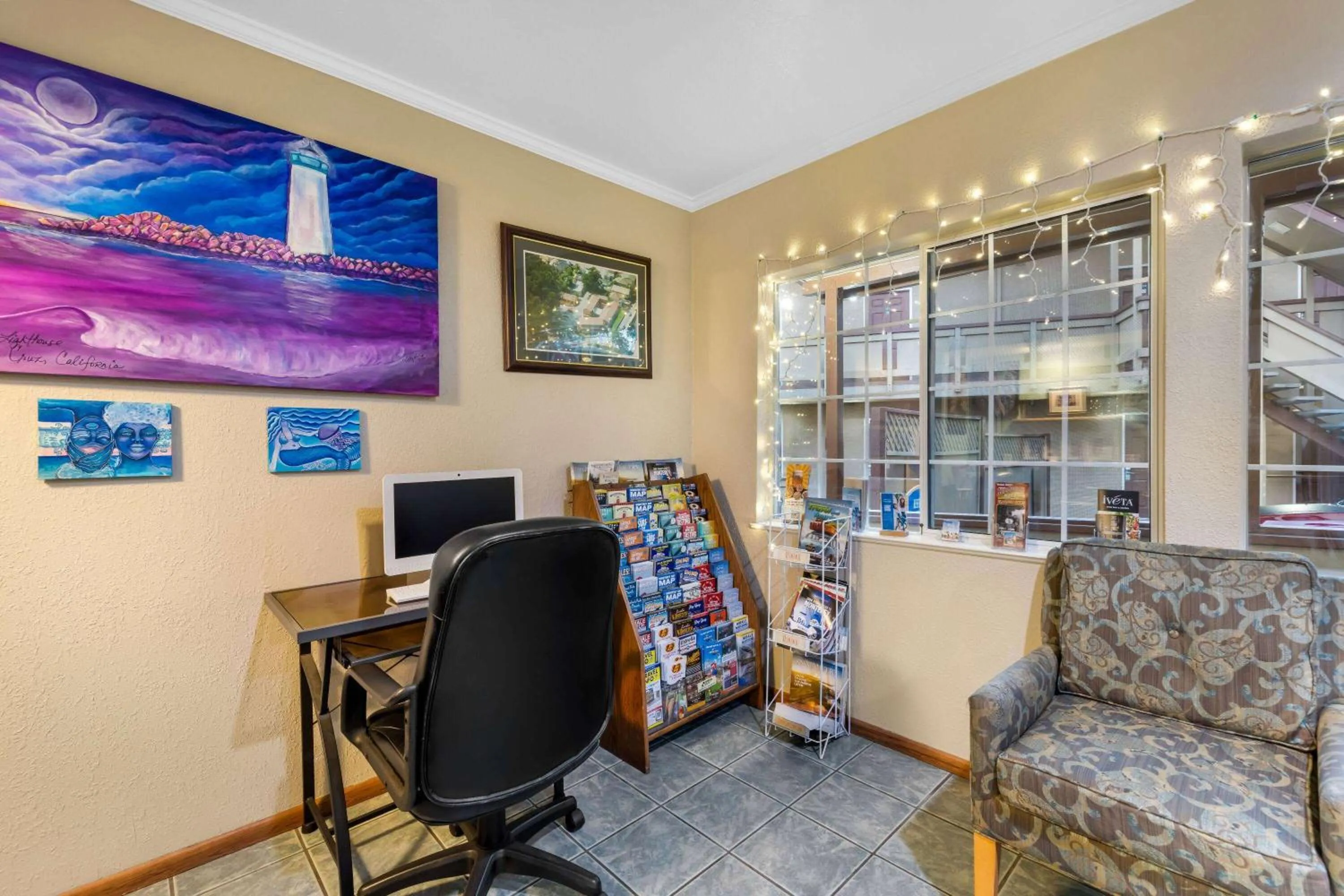 Business facilities in Howard Johnson by Wyndham Santa Cruz