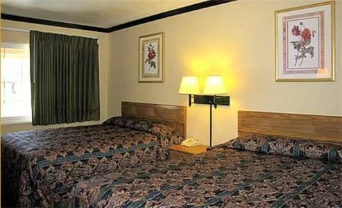 Day, Bed in Town House Motel