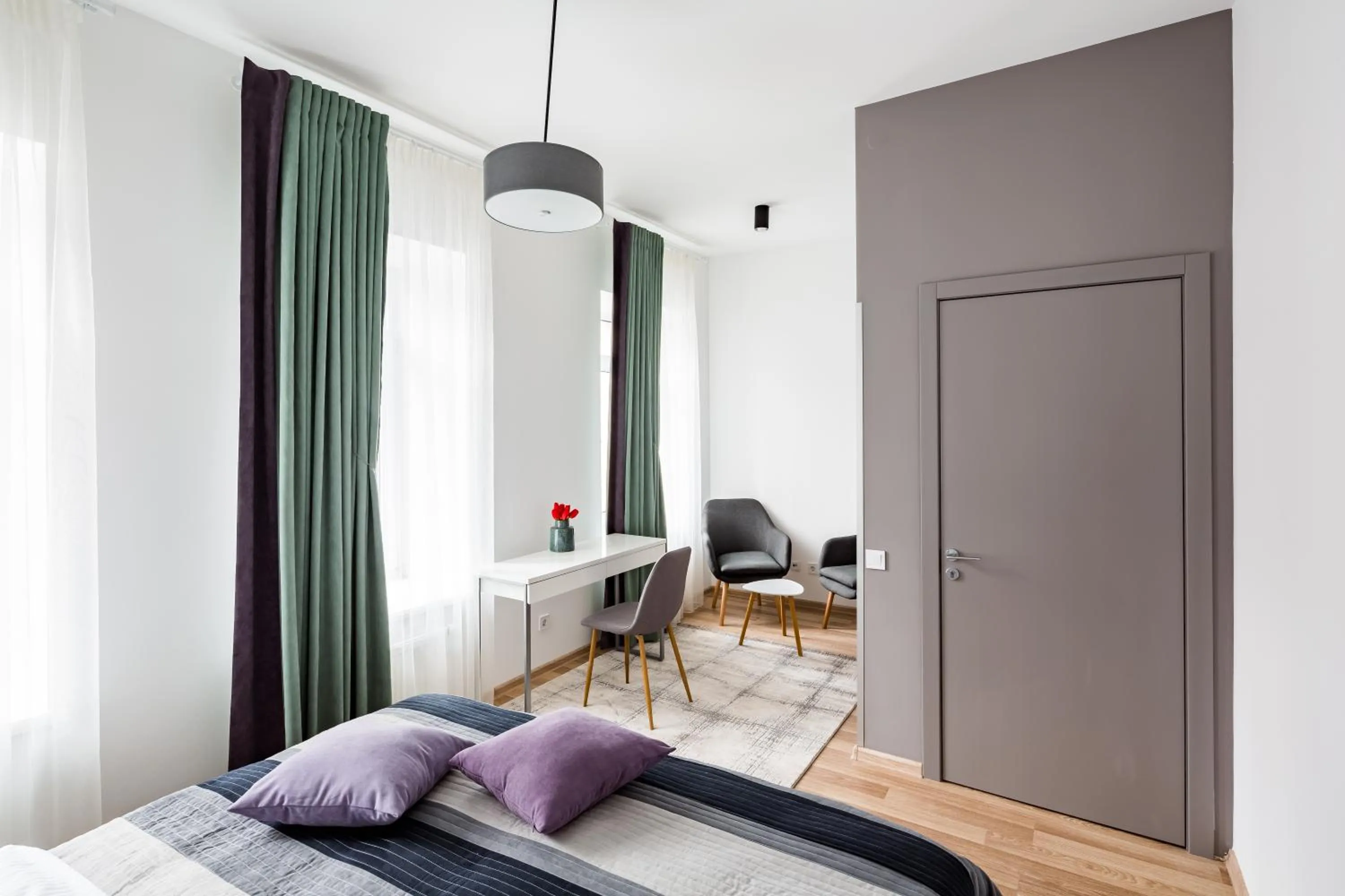 Bedroom, Bed in Apart Hotel Code 10