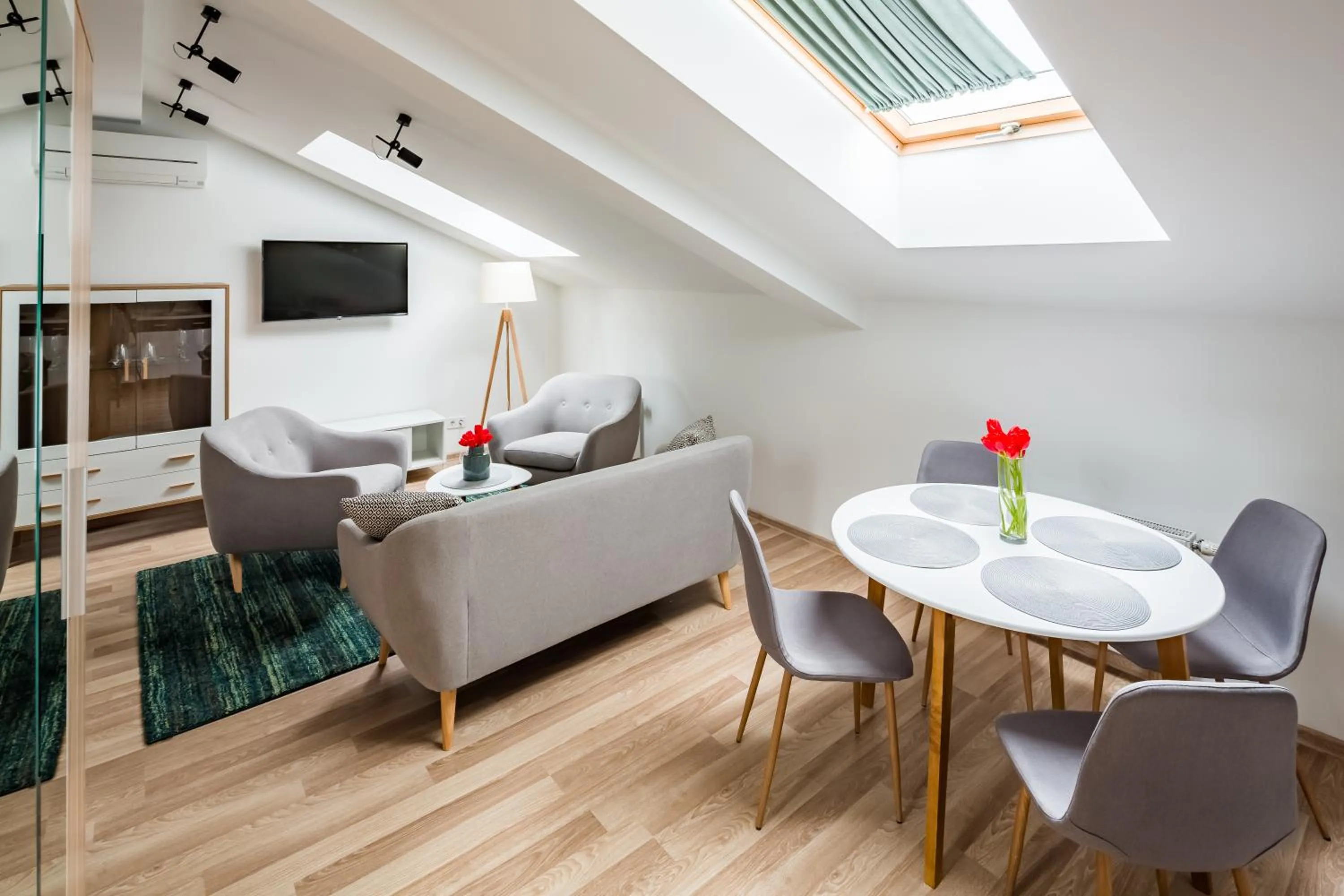 Dining area in Apart Hotel Code 10