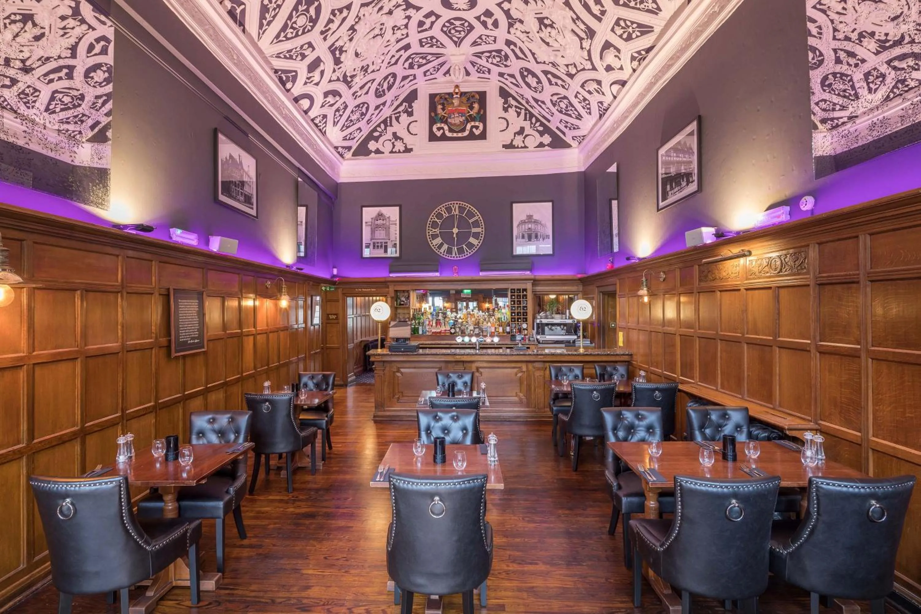 Restaurant/places to eat in The Royal & Fortescue Hotel