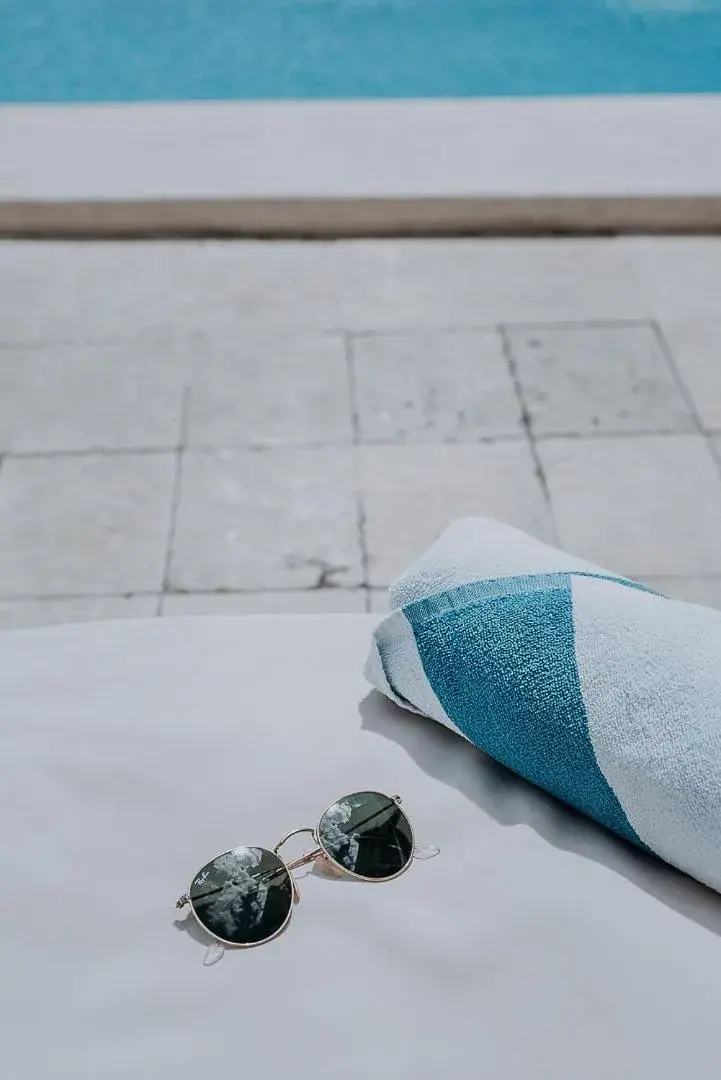 Swimming pool in Hotel Los Aluxes Swimming pool in Hotel Los Aluxes