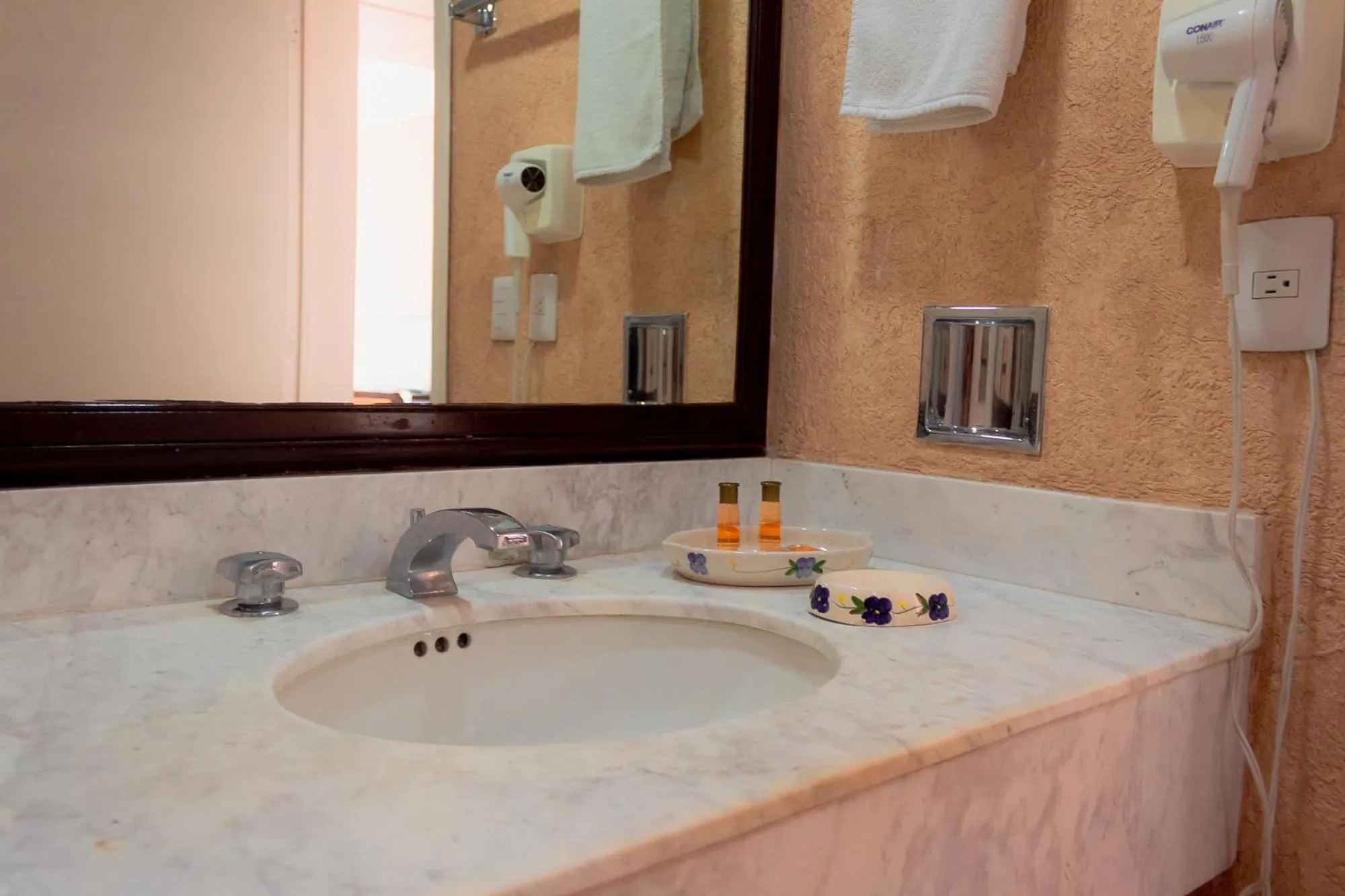 Bathroom in Hotel Los Aluxes