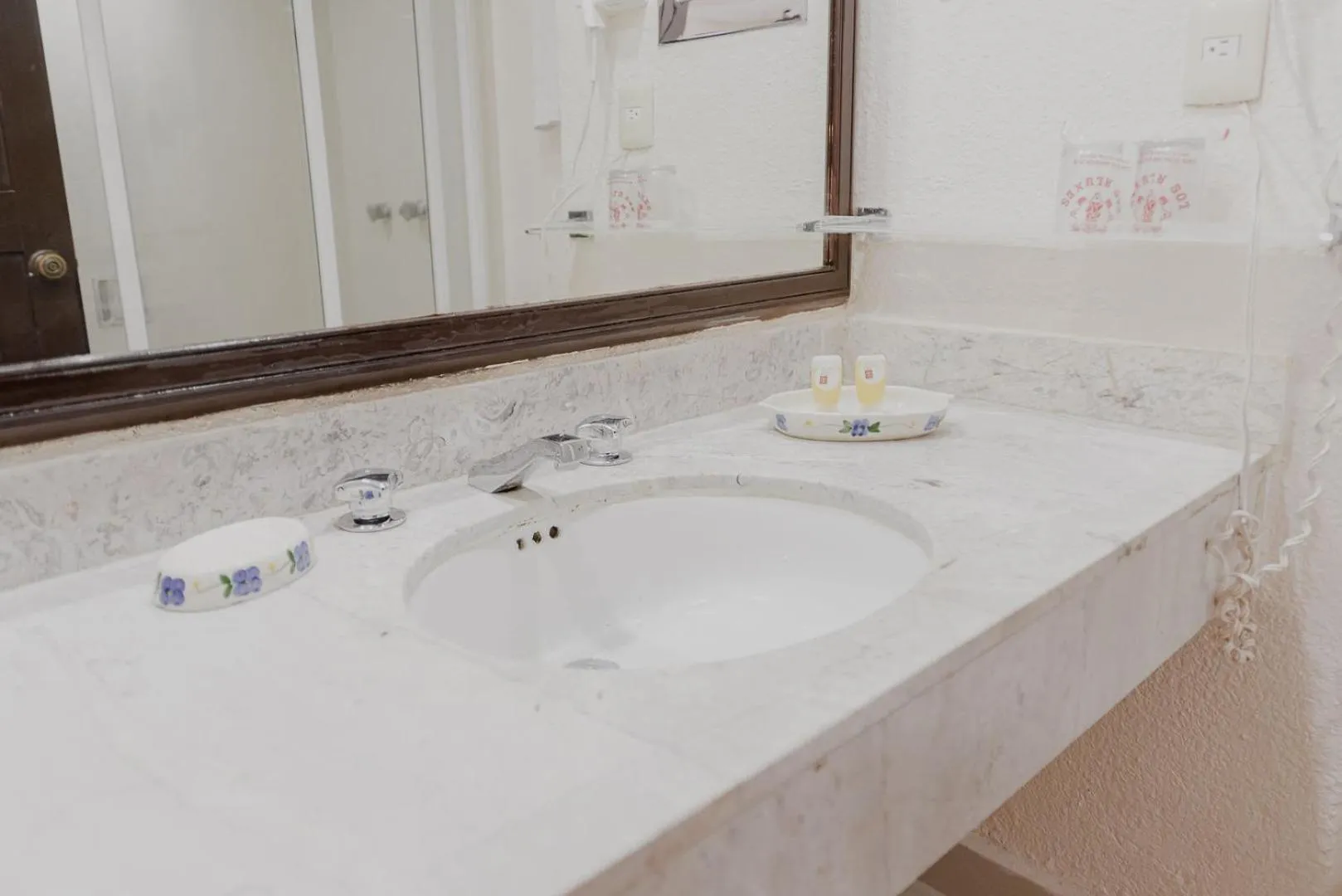 Bathroom in Hotel Los Aluxes