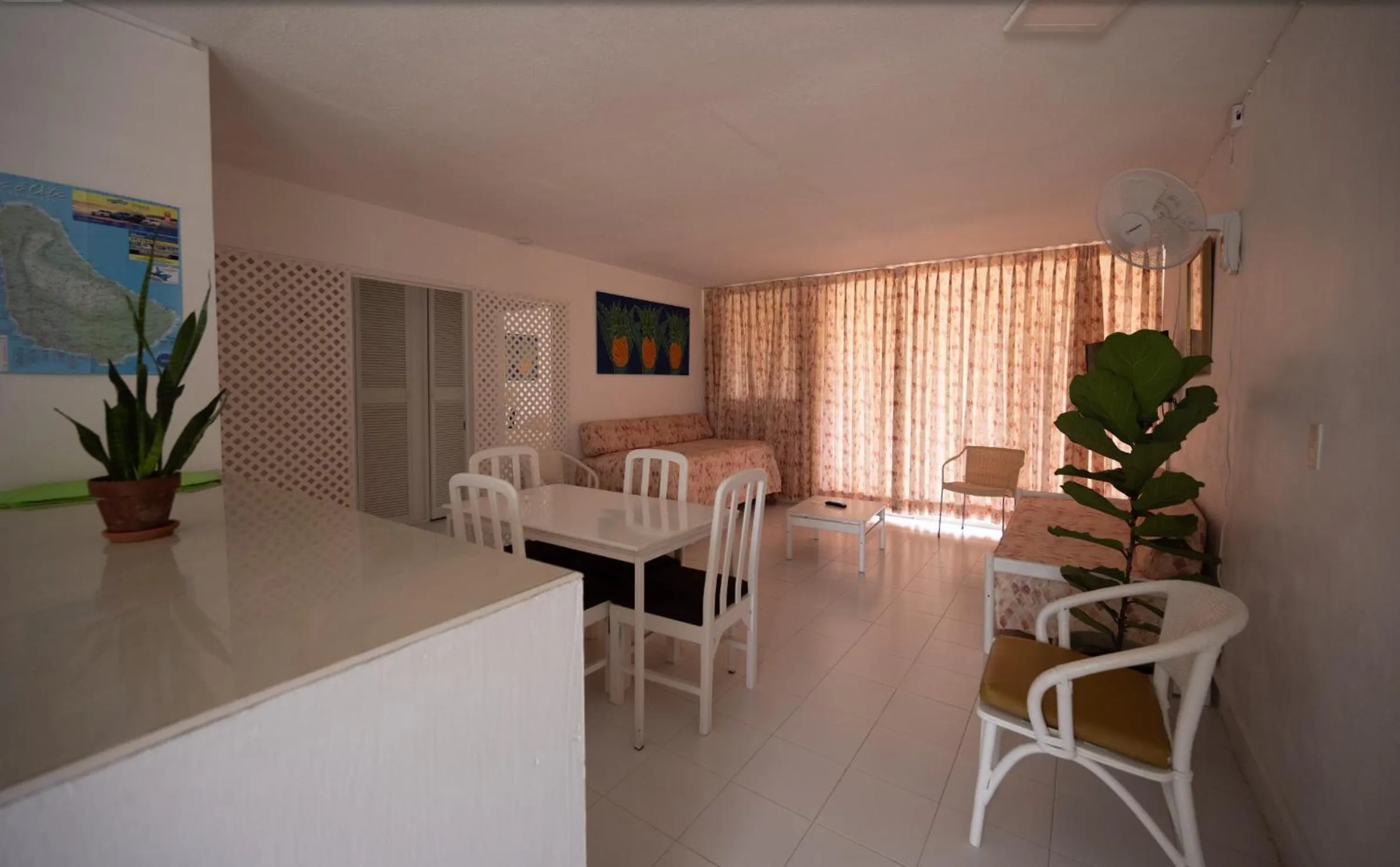 Living room in The Monteray Hotel