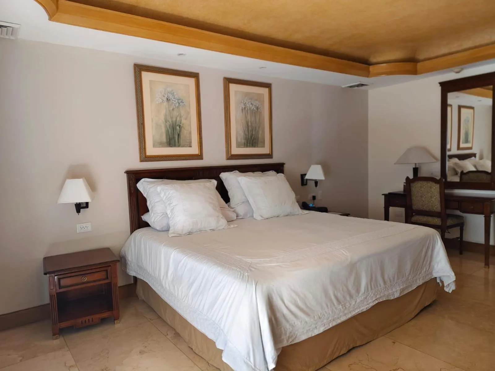 Bed in Hotel Hacienda Real