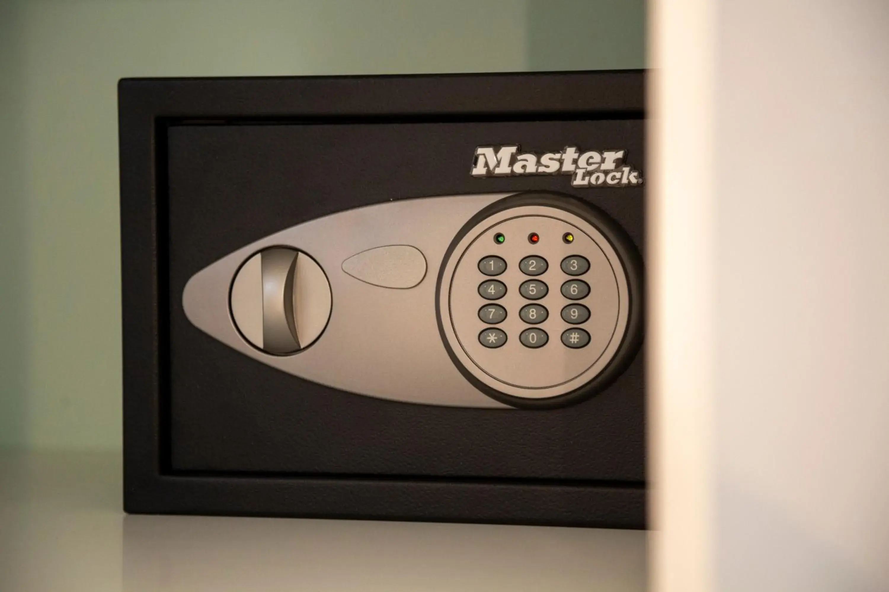 safe in The Frogs_Guest House safe in The Frogs_Guest House