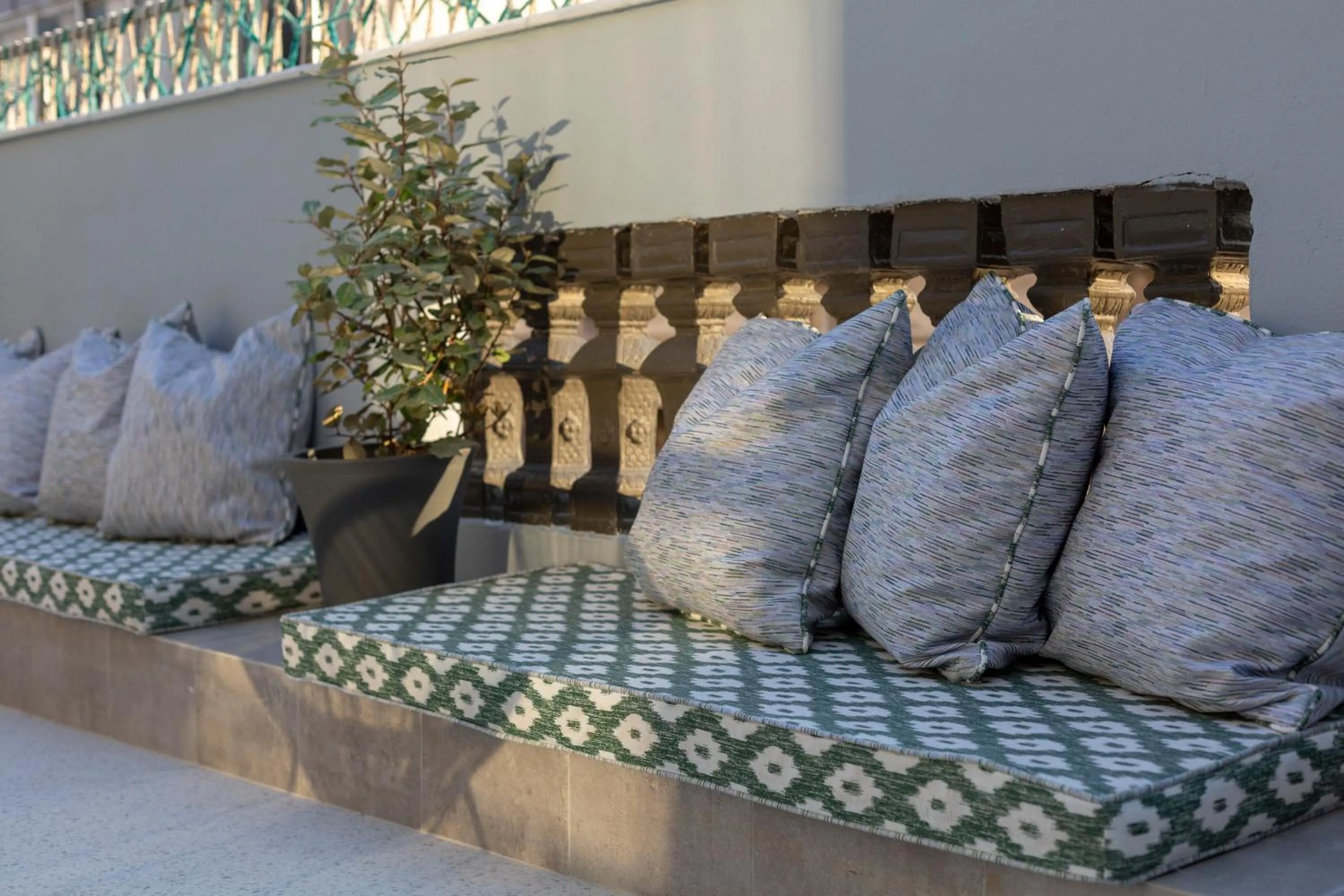 The Frogs_Guest House